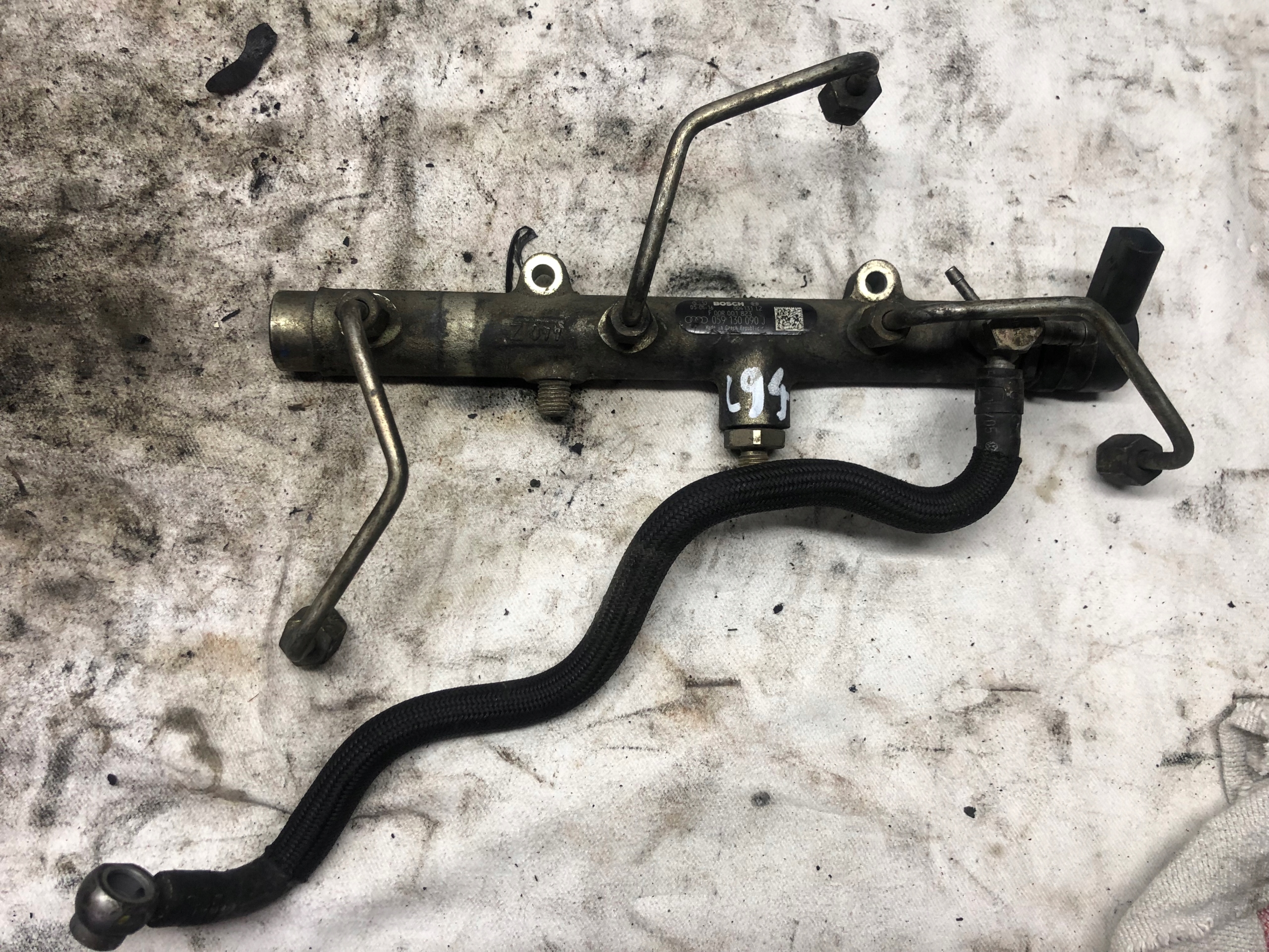 LISTWA WTRYSKOWA VW AUDI 3.0 TDI /C94