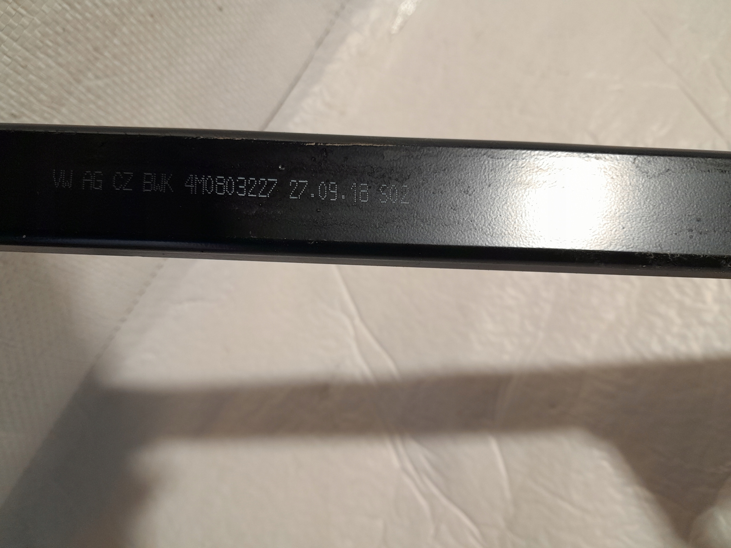 AUDI Q8 4M brace pillar chassis 4M0803227