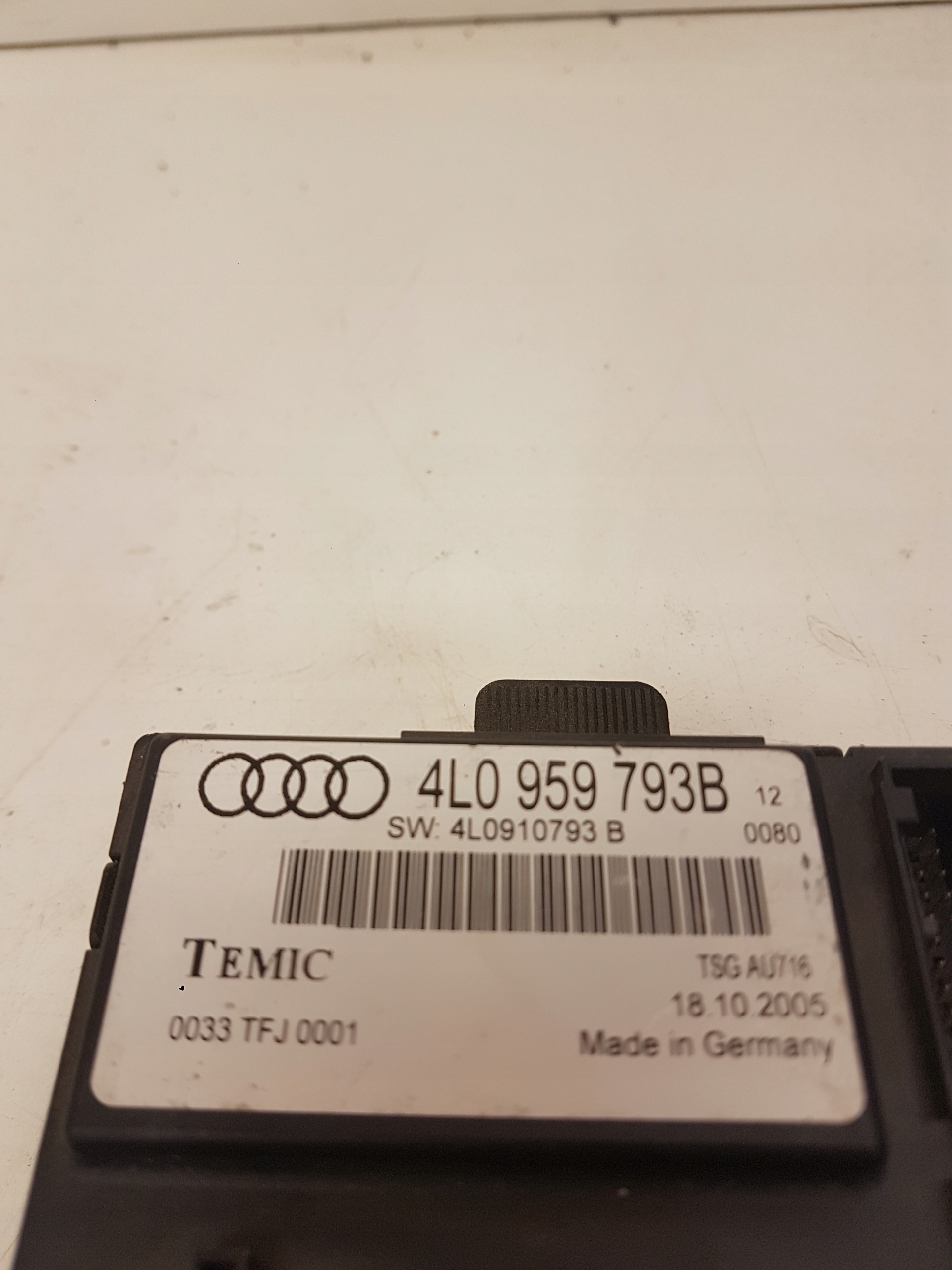 STEROWNIK MODUŁ DRZWI AUDI Q7 4L0959793B Producent części Audi OE