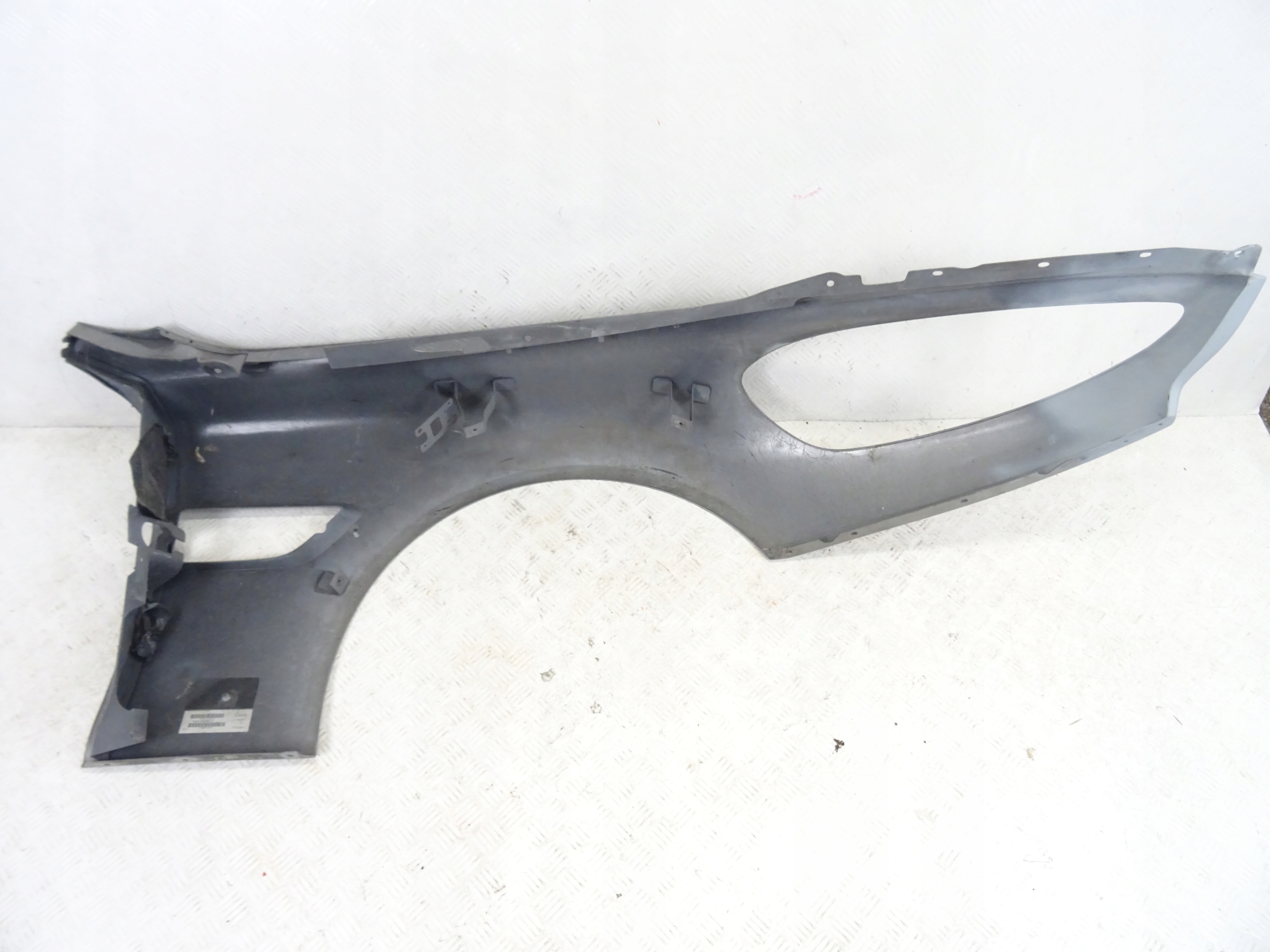 ASTON MARTIN VANQUISH S V12 left fender front front