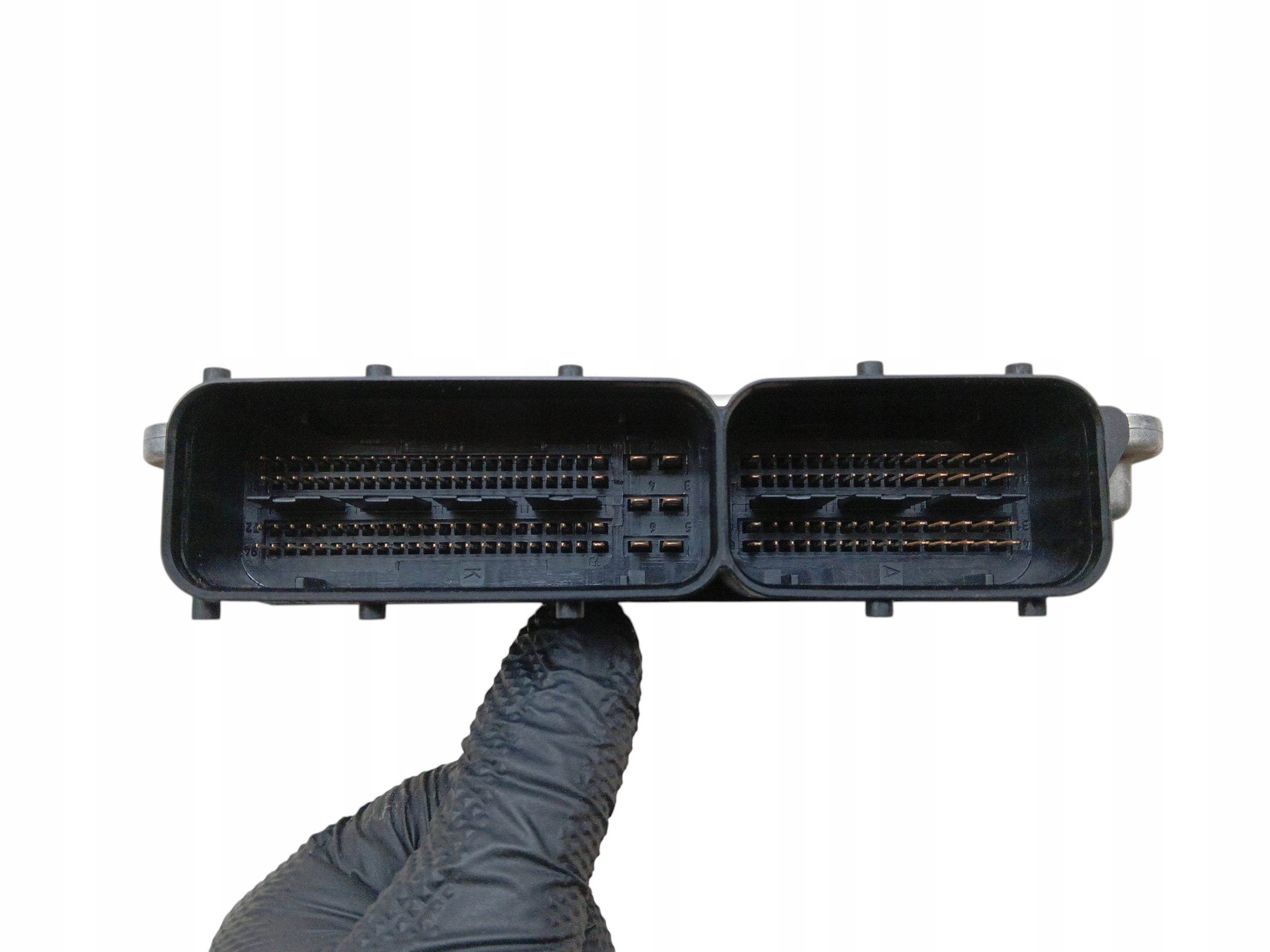 computer control unit of the engine VOLKSWAGEN CADDY IV 2.0 TDI 102KM 04L907309K