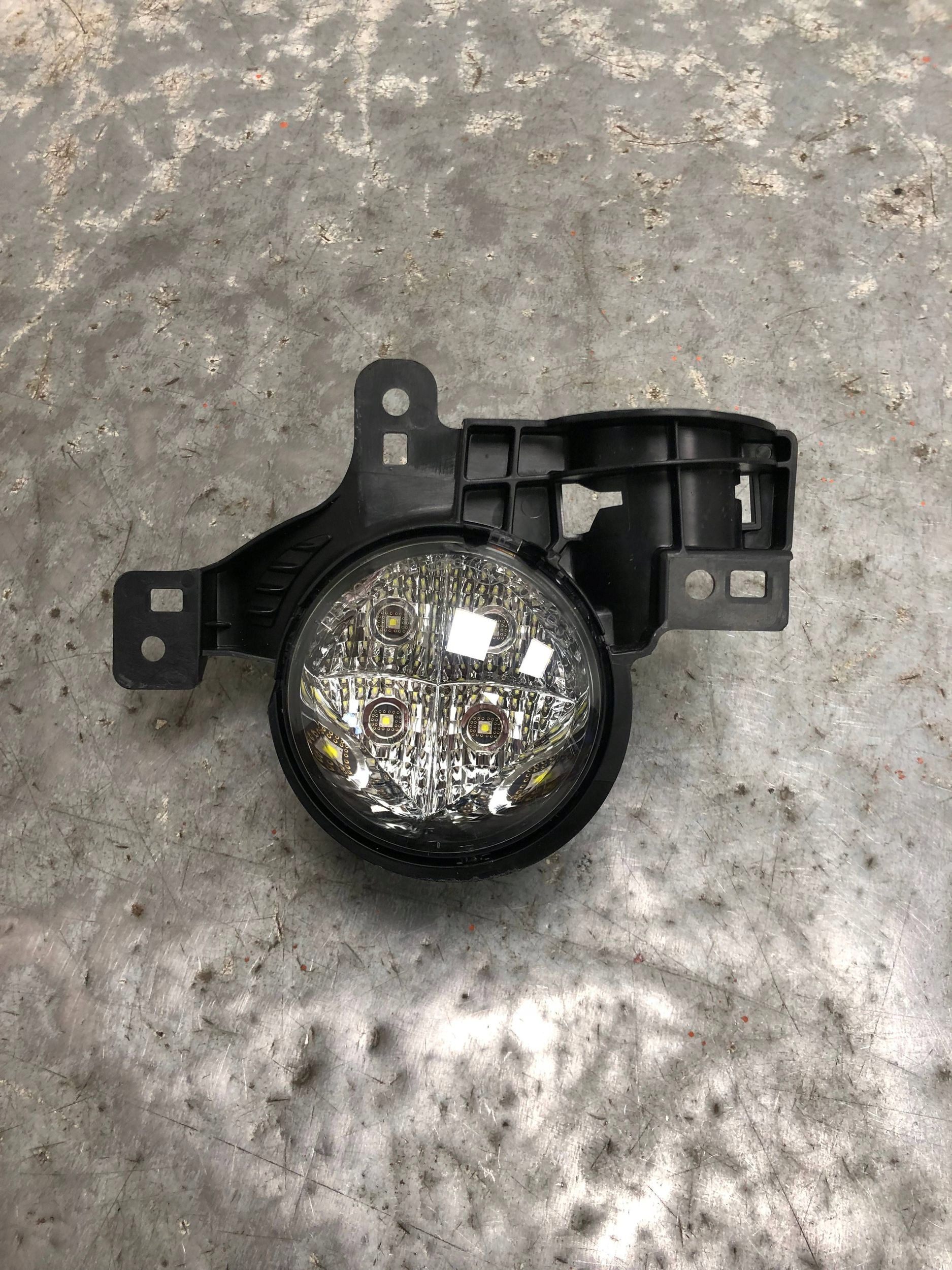 fog light right front PORSCHE CAYENNE 98163115402
