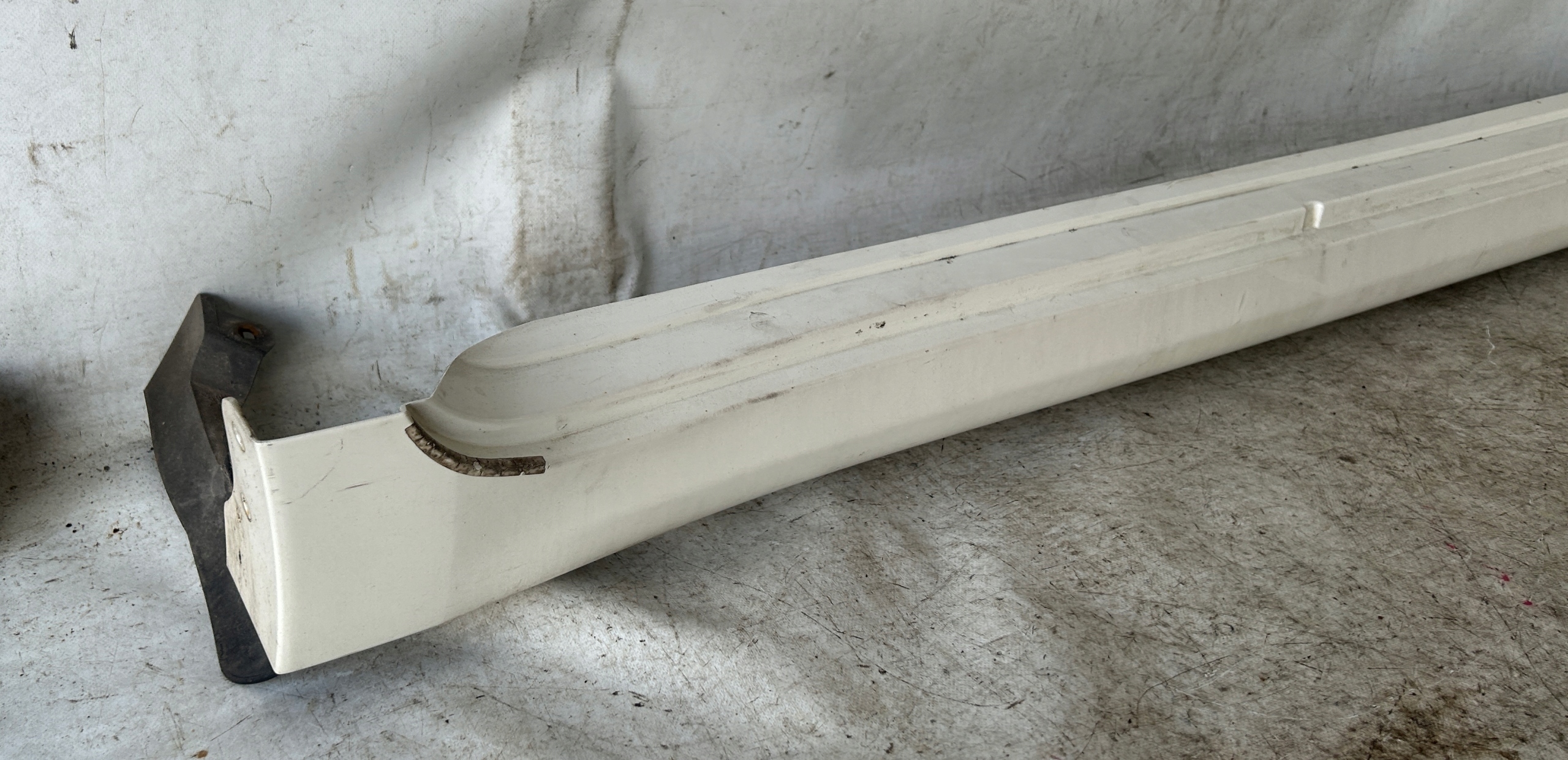 moulding threshold right NISSAN MAXIMA A35 09- QX3