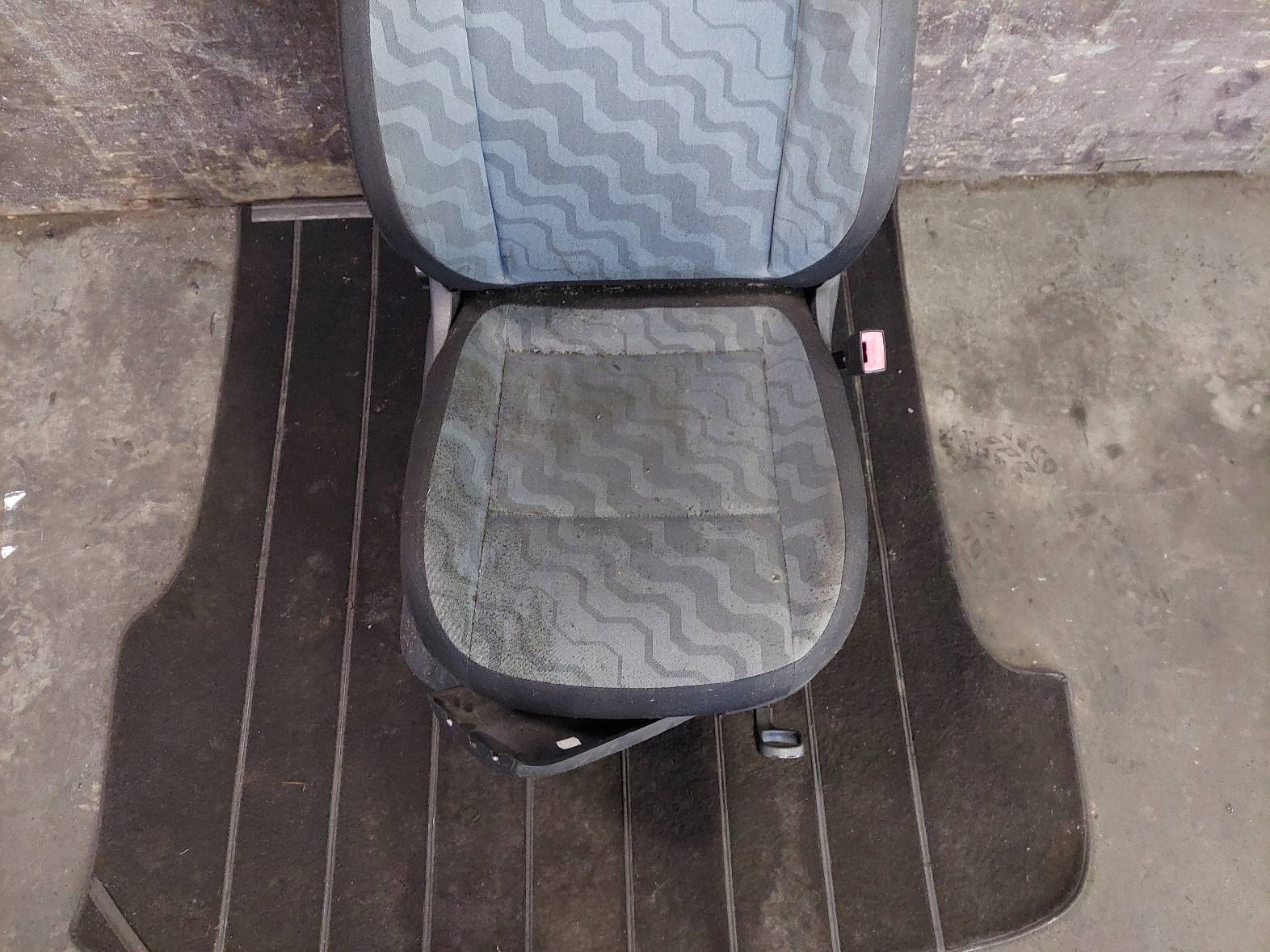 seat right front SKODA ROOMSTER and