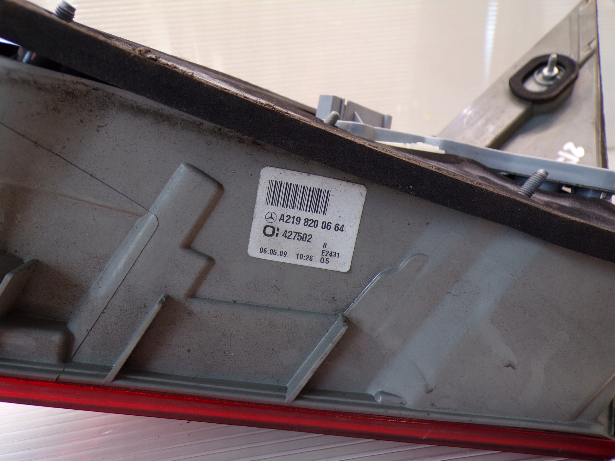 фонарь правый MERCEDES W219 CLS РЕСТАЙЛИНГ led