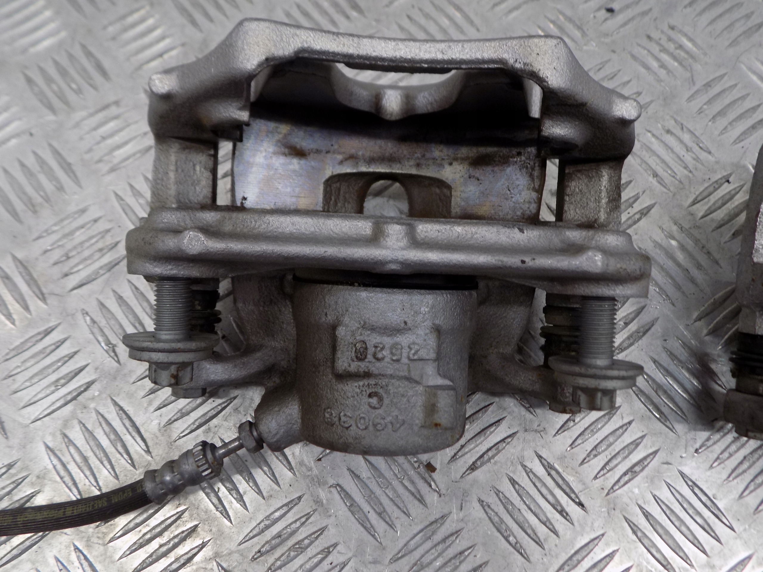 BMW G42 G20 G06 calipers brake left right front