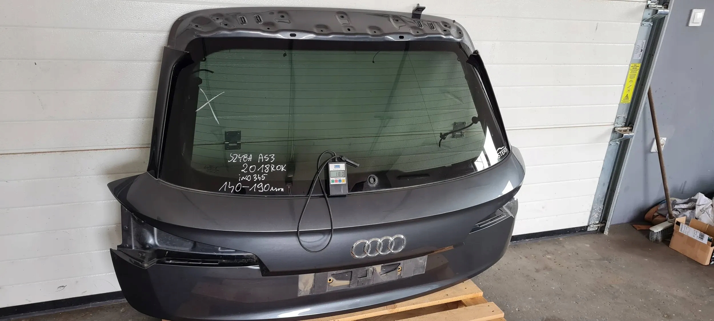 Sq5 Q50a КРИШКА БАГАЖНИКА ЗАД. ЗАДНЯ Lz7s СКЛО AS30a827025d