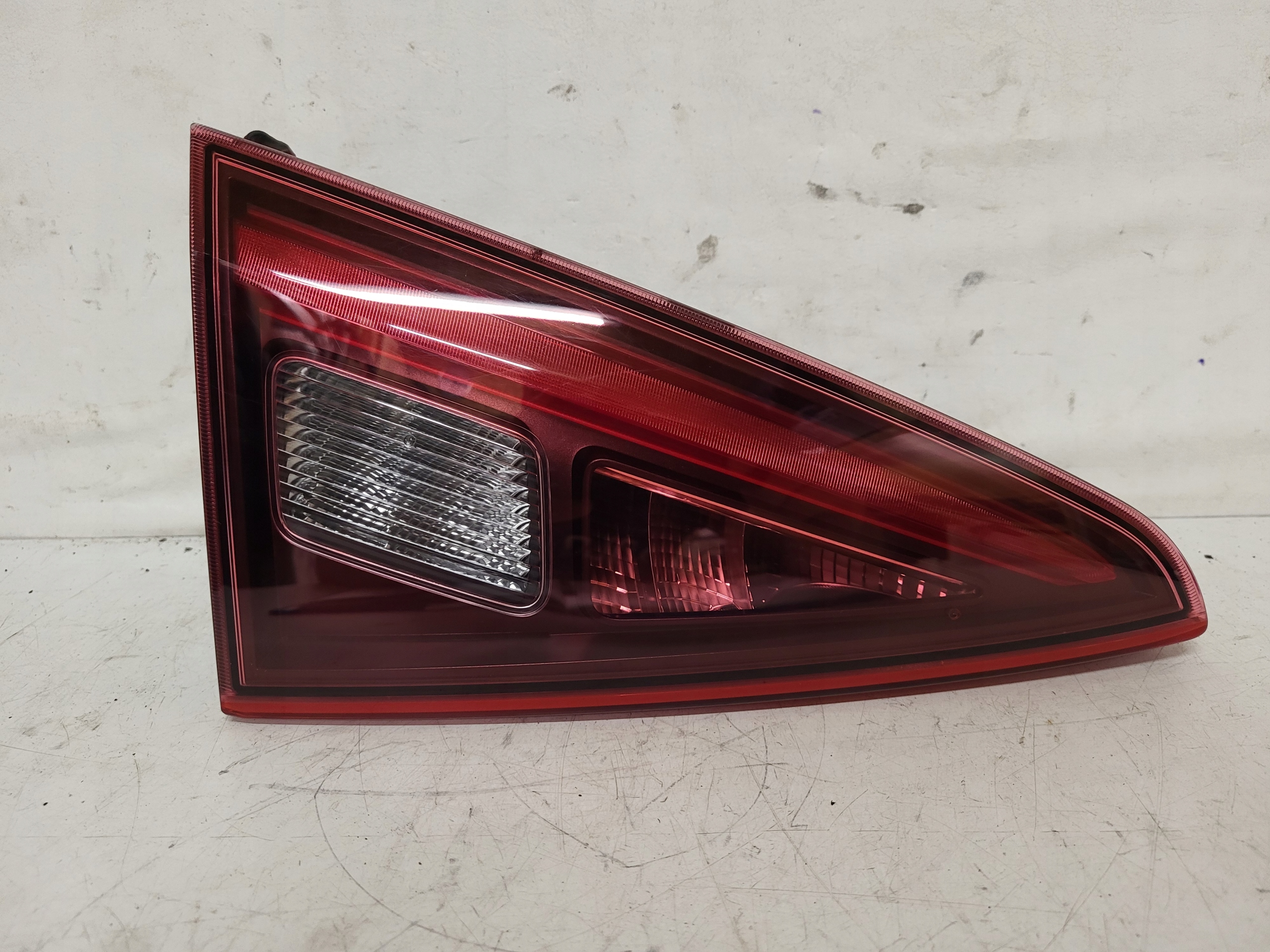 LAMPA TYŁ LEWA W KLAPE ALFA ROMEO GIULIA 20700107