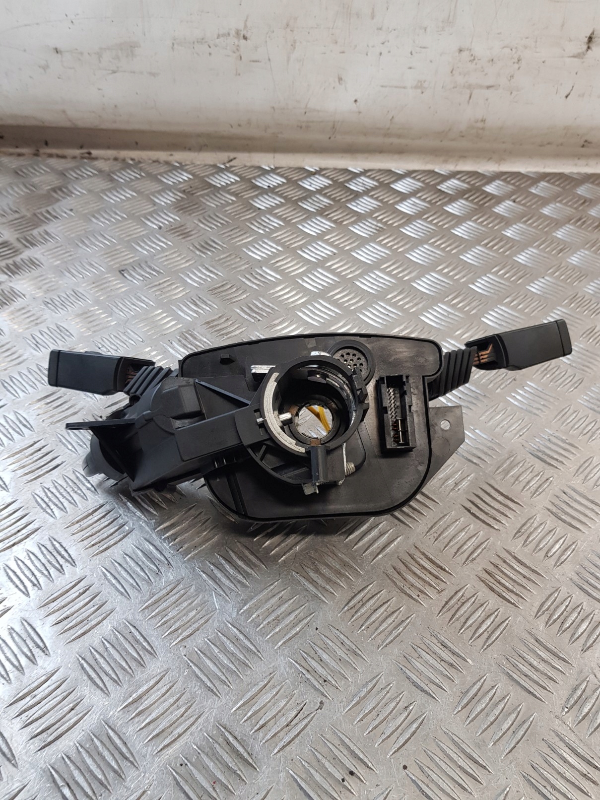 steering wheel levers and controls ignition key 13162134DL OPEL SIGNUM