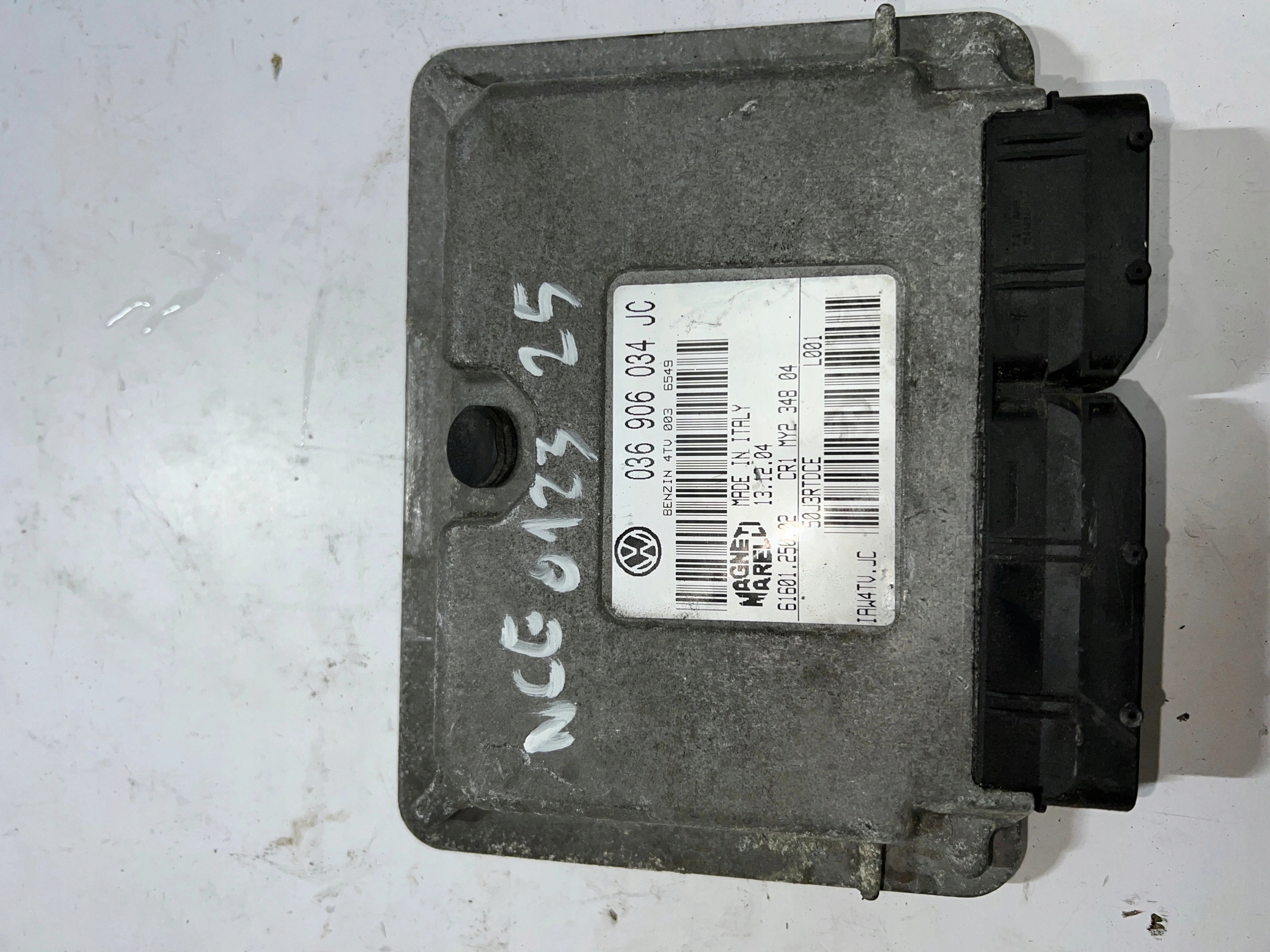VW POLO 036906034JC Computer ECU Original