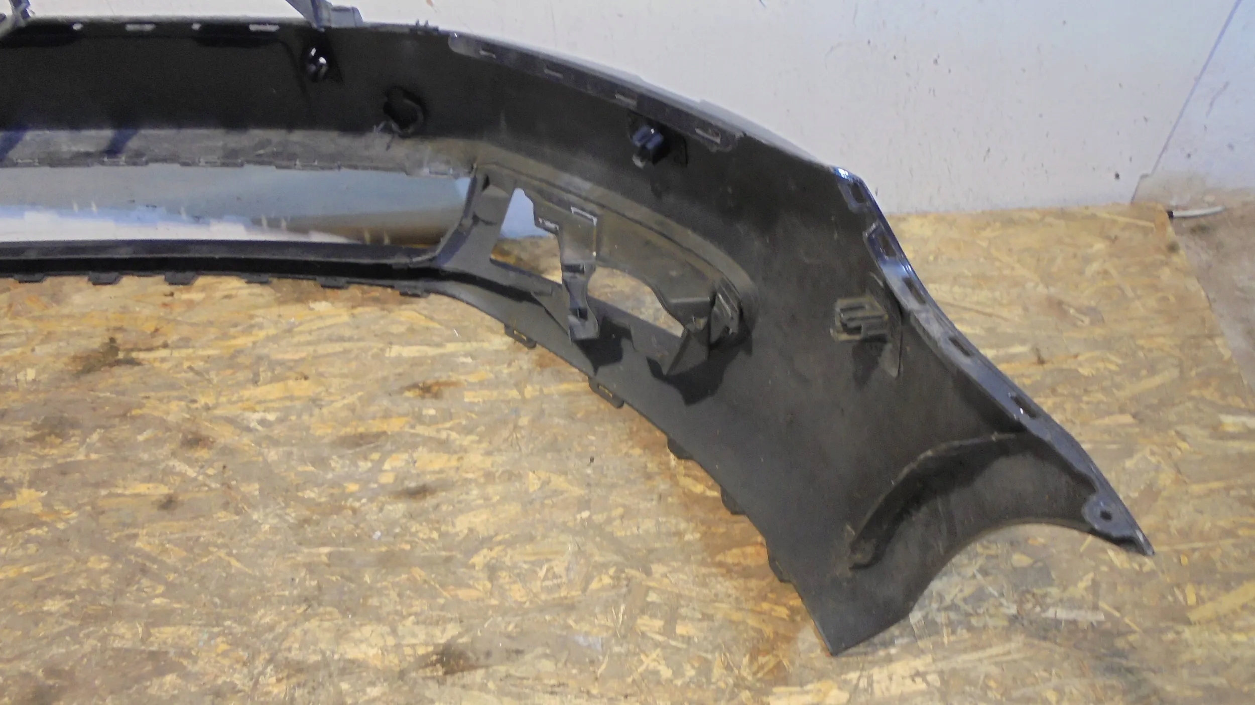 bumper front 5K0807221 Volkswagen Golf VI