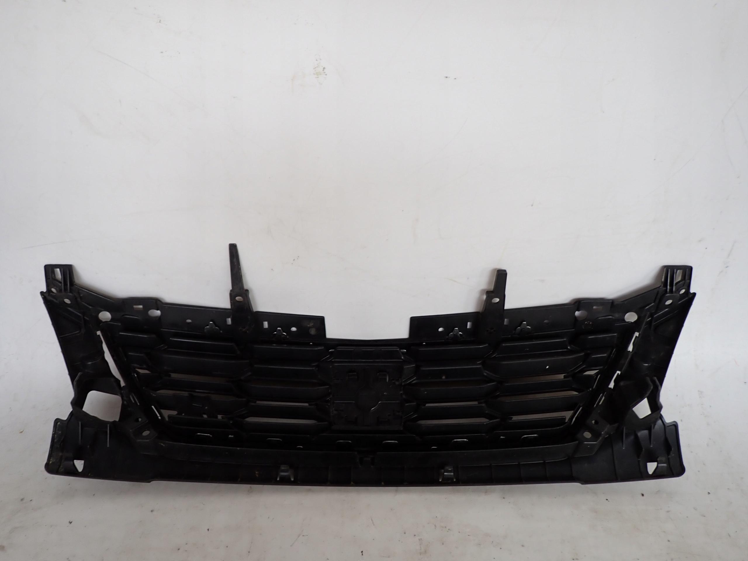 seat Leon III рестайлинг FR 16- решетка радиатора 5F0853654J