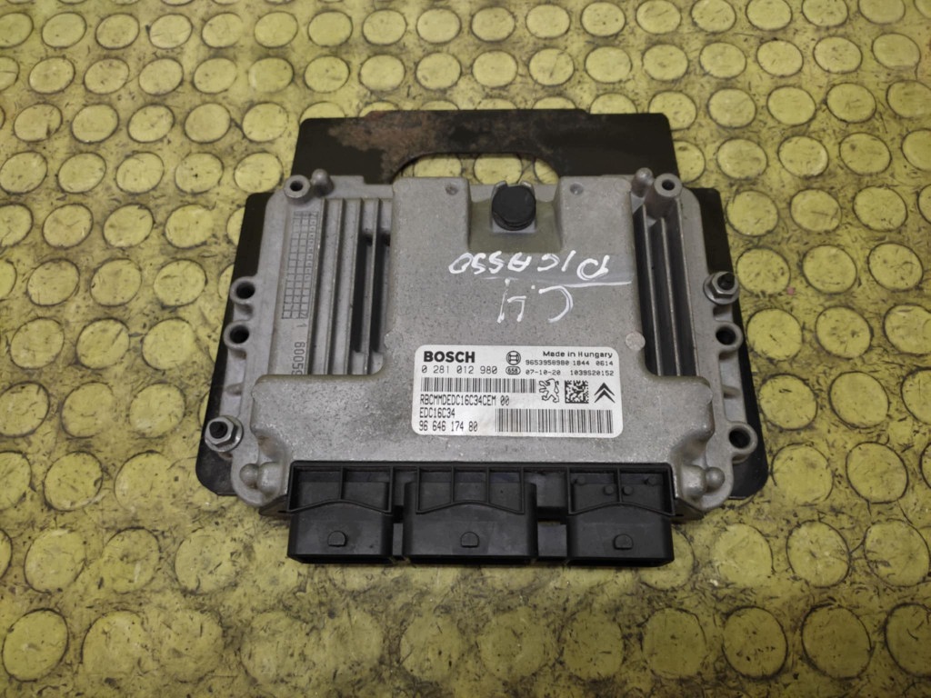 CITROEN C4 PICASSO control unit of the engine 0281012980