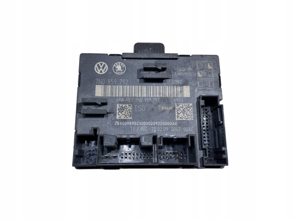 module door right front SKODA SUPERB II 7N0959792