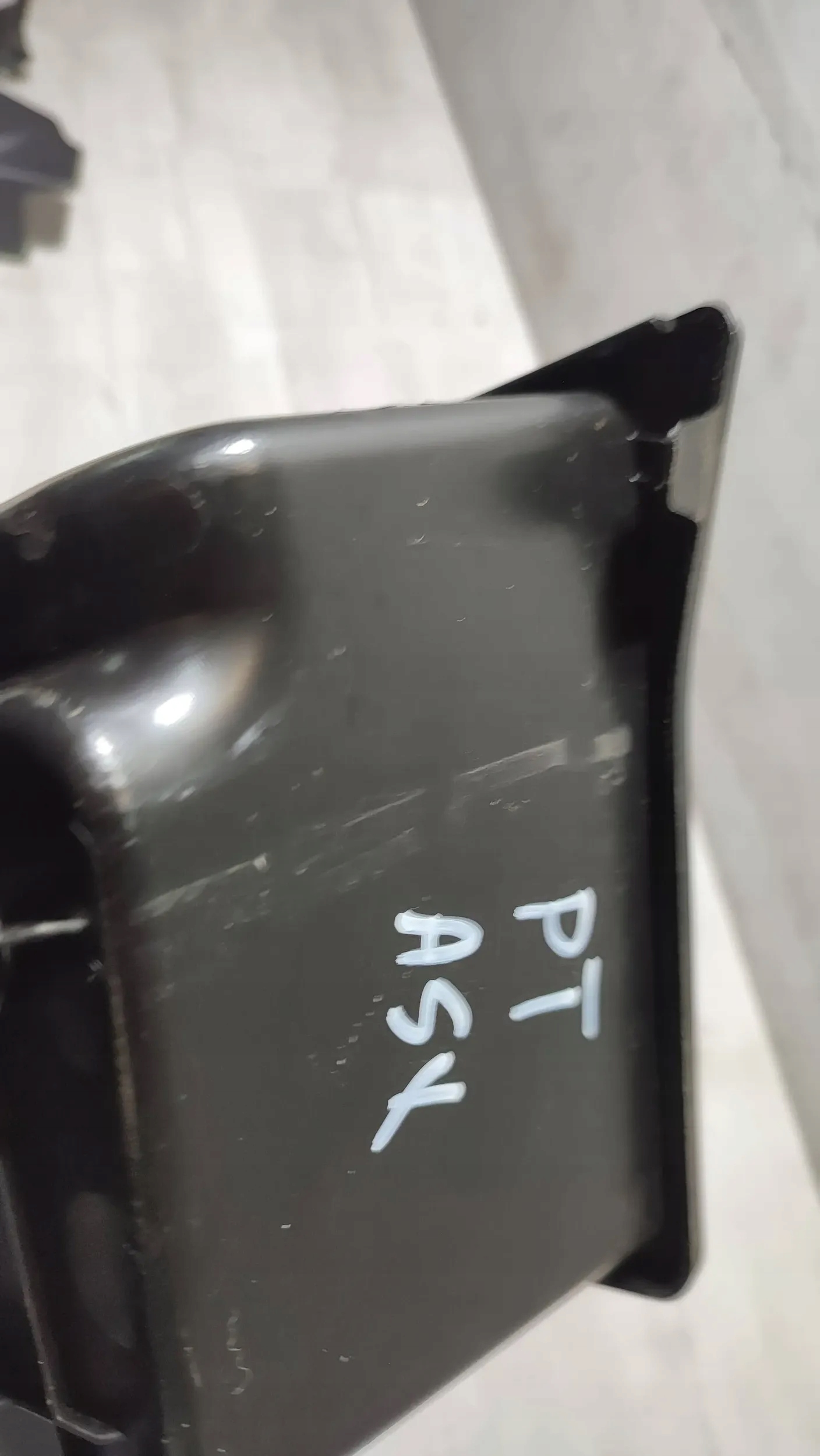Mitsubishi ASX 18r. 1.6DiD rear part side right passenger compartment boot