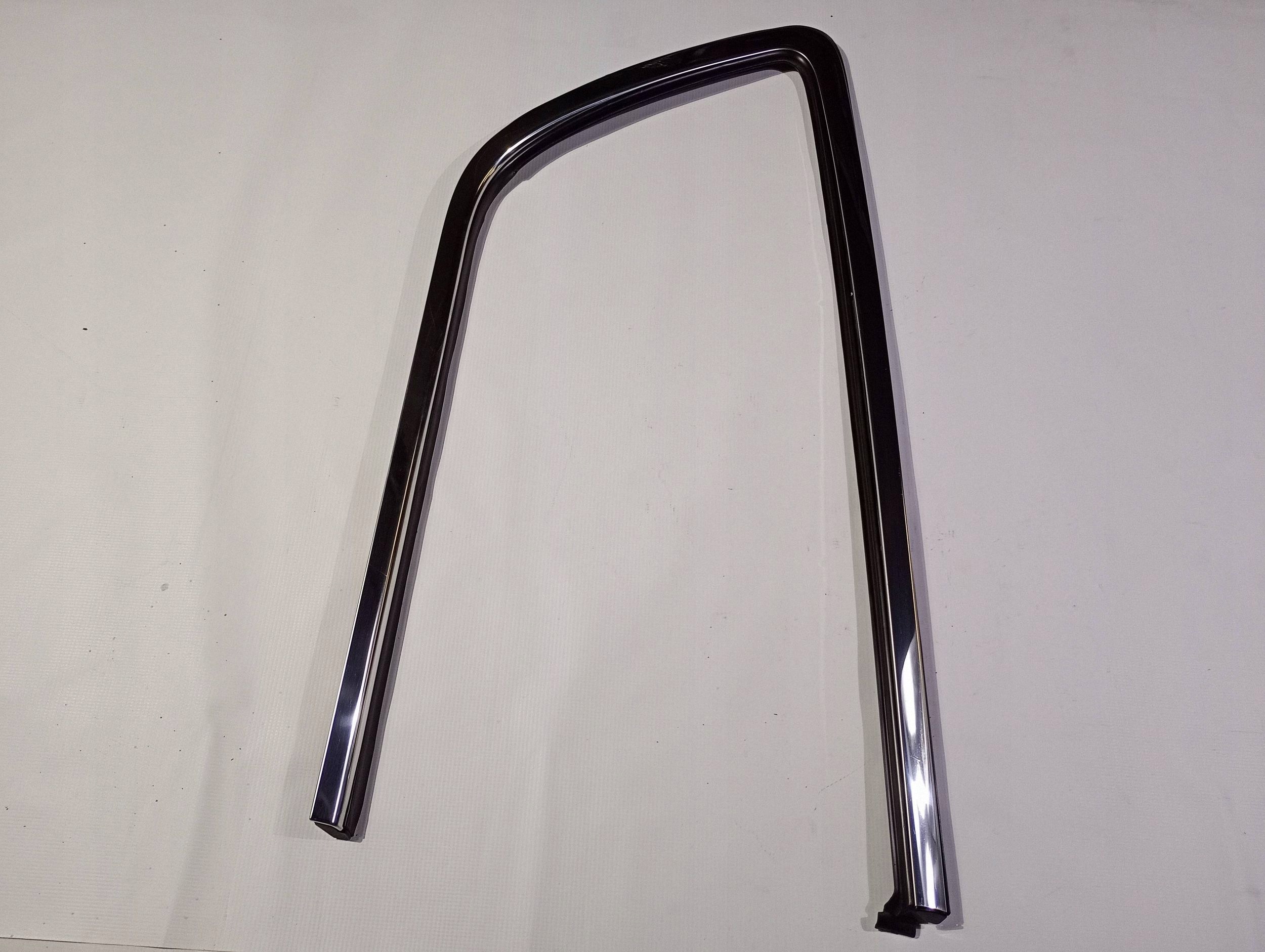 moulding frame Chrom windows right rear part Chrysler Pacifica 2021