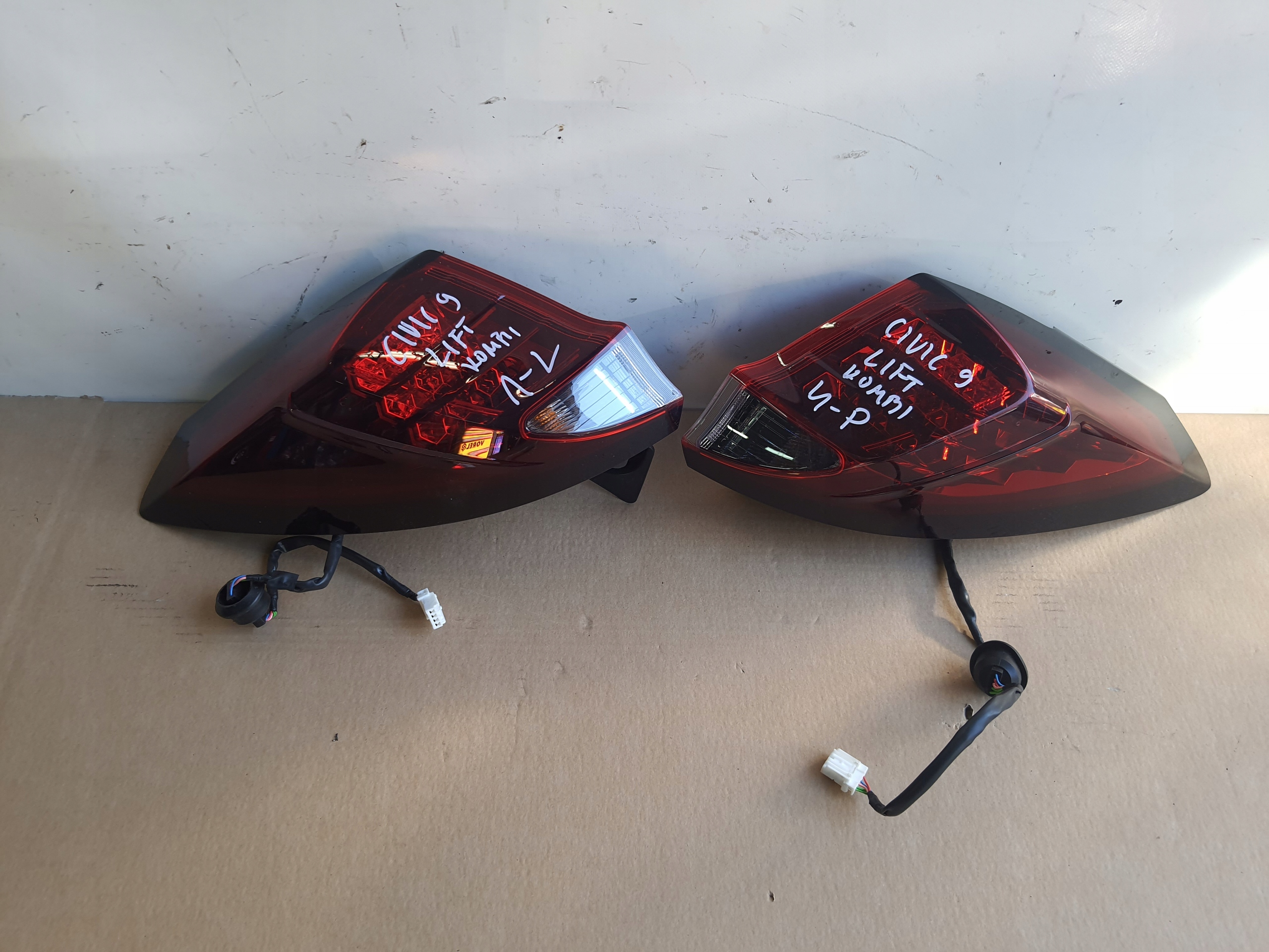 HONDA CIVIC IX LIFT 14-17 KOMBI light LED left