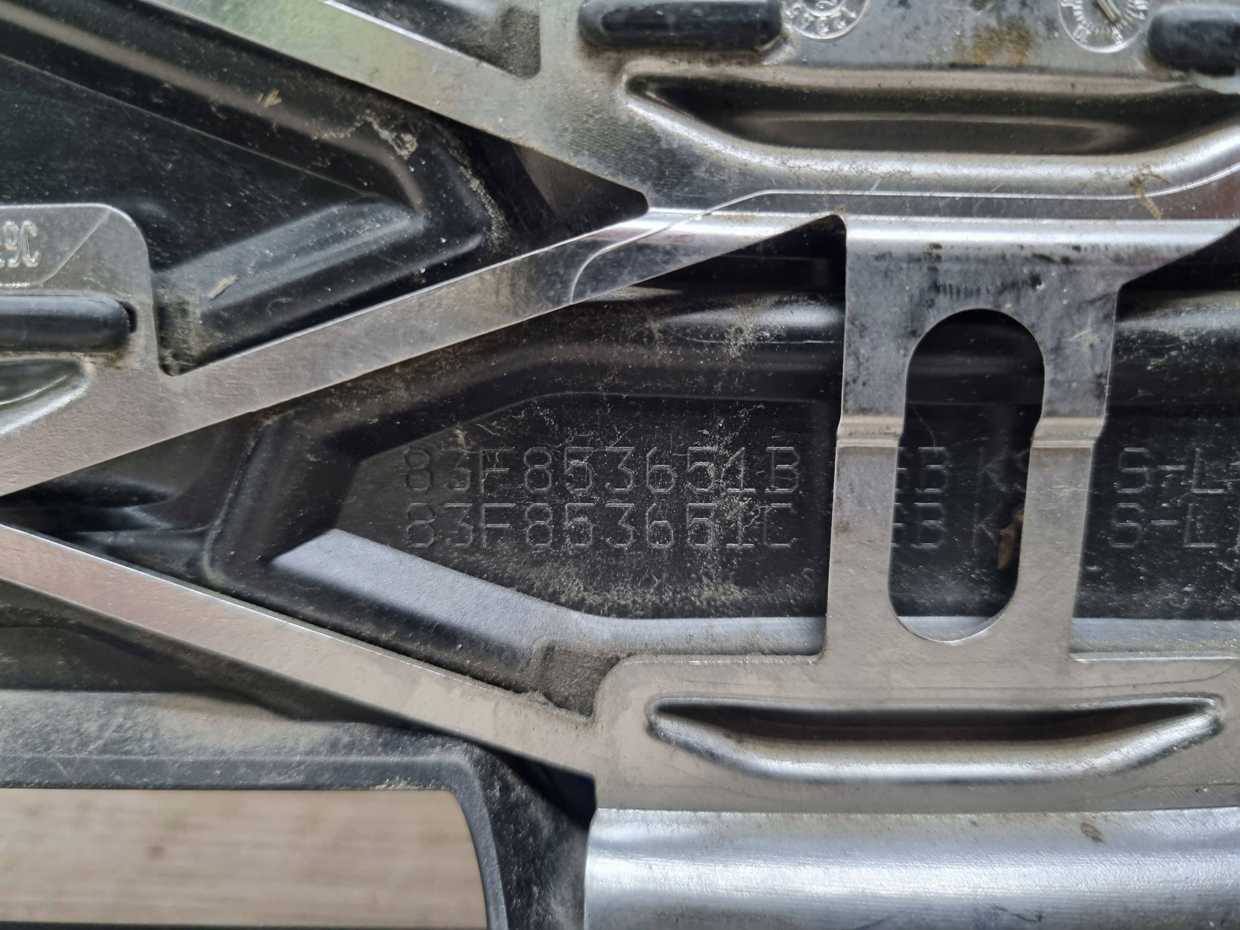 Audi Q3 Kühlergrill FRONTGRILL Kühlergitter 83F853651 - Thumbnail 10