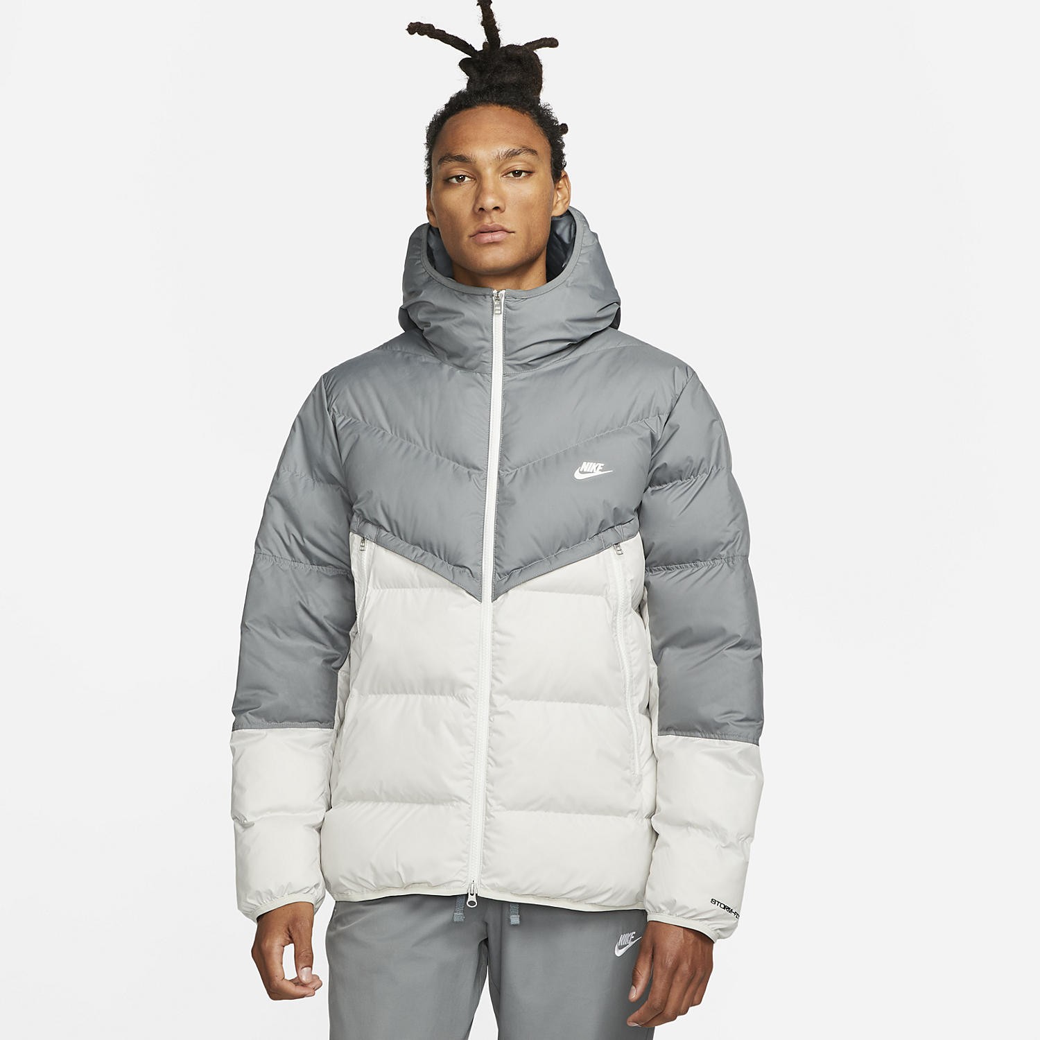 Kurtka męska Nike Windrunner Storm-Fit czarna DR9605 084 L
