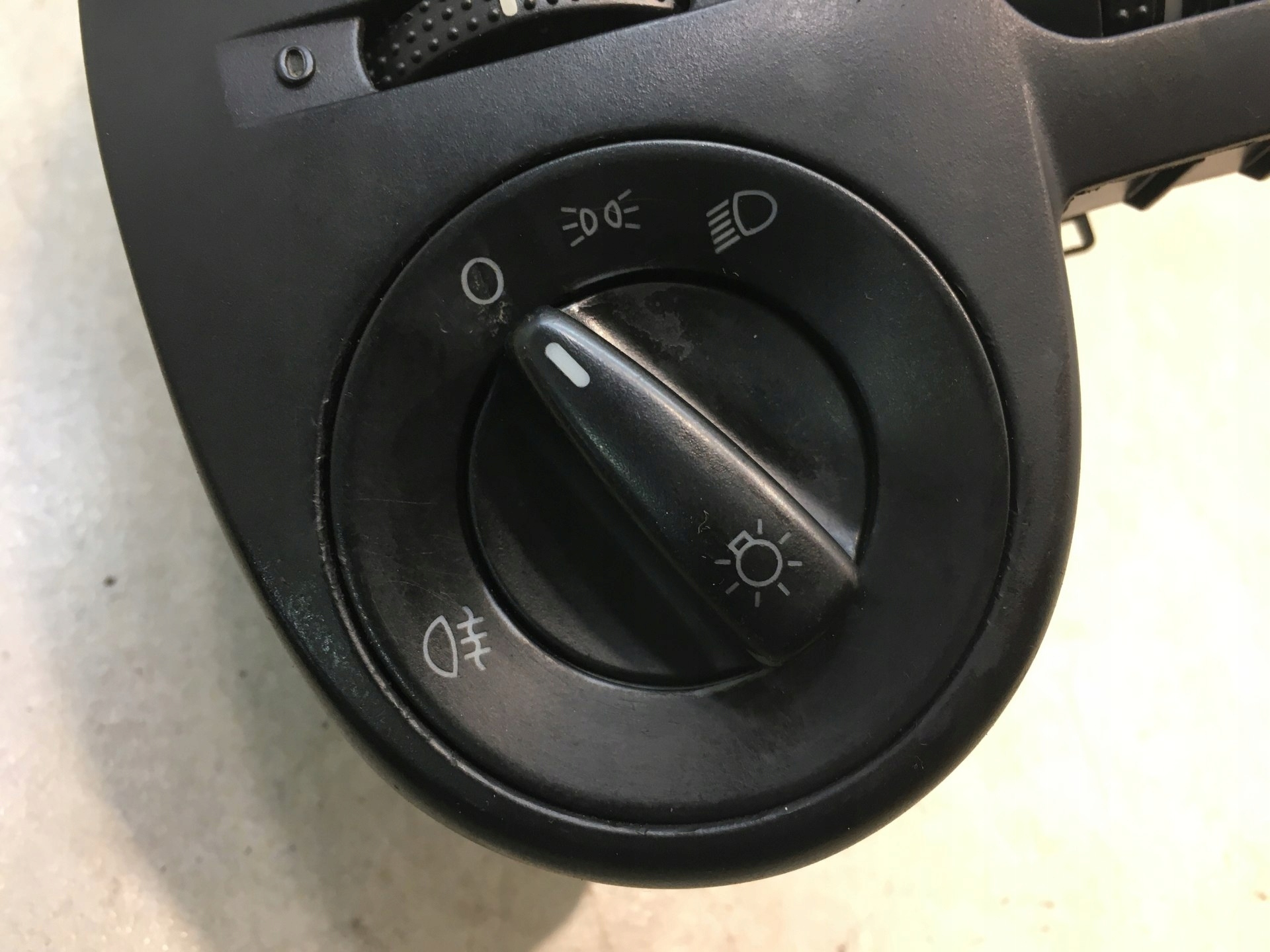interruttore luci VW LUPO 1.2 TDI 1C0941531