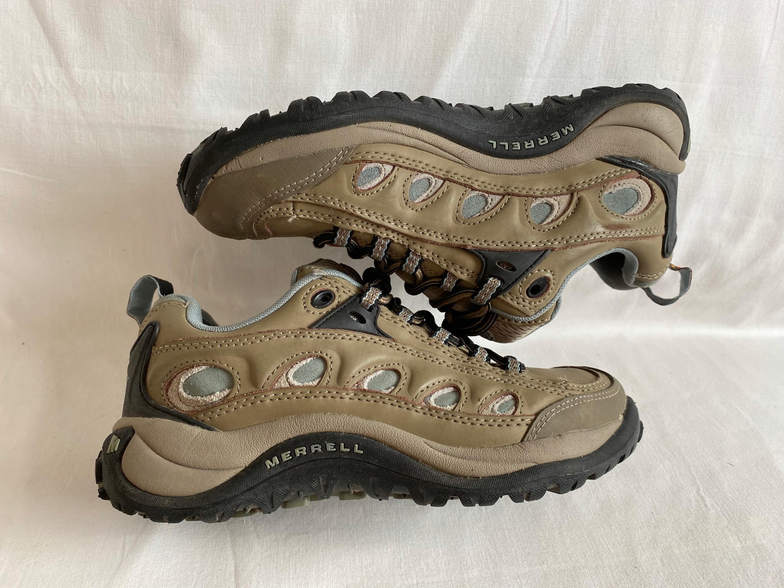 Buty trekkingowe Merrell Kolor beżowy