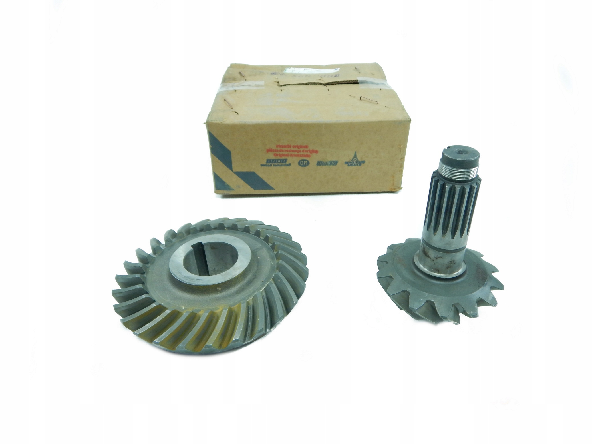 4698927 - ШЕСТЕРНЯ ДИФФЕРЕНЦИАЛА ВАЛ ТРАКТОР FIAT 14X27 ASO