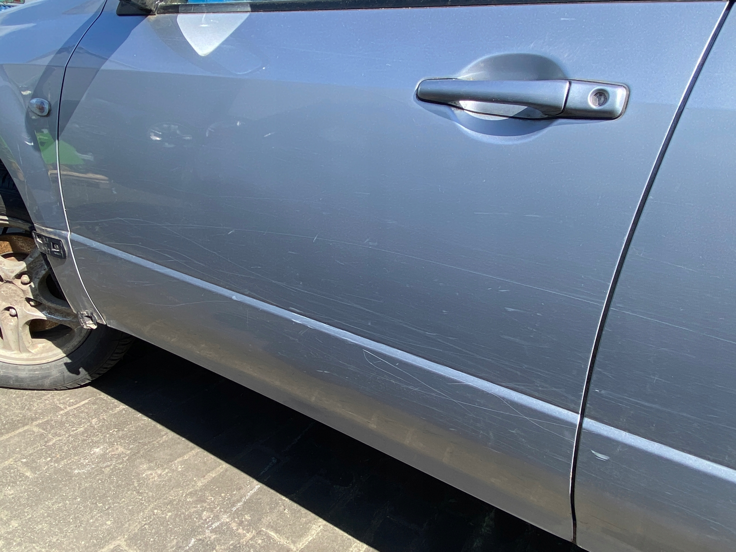 door left front front Mitsubishi Outlander 1 and 03-06 kod lakieru A31B