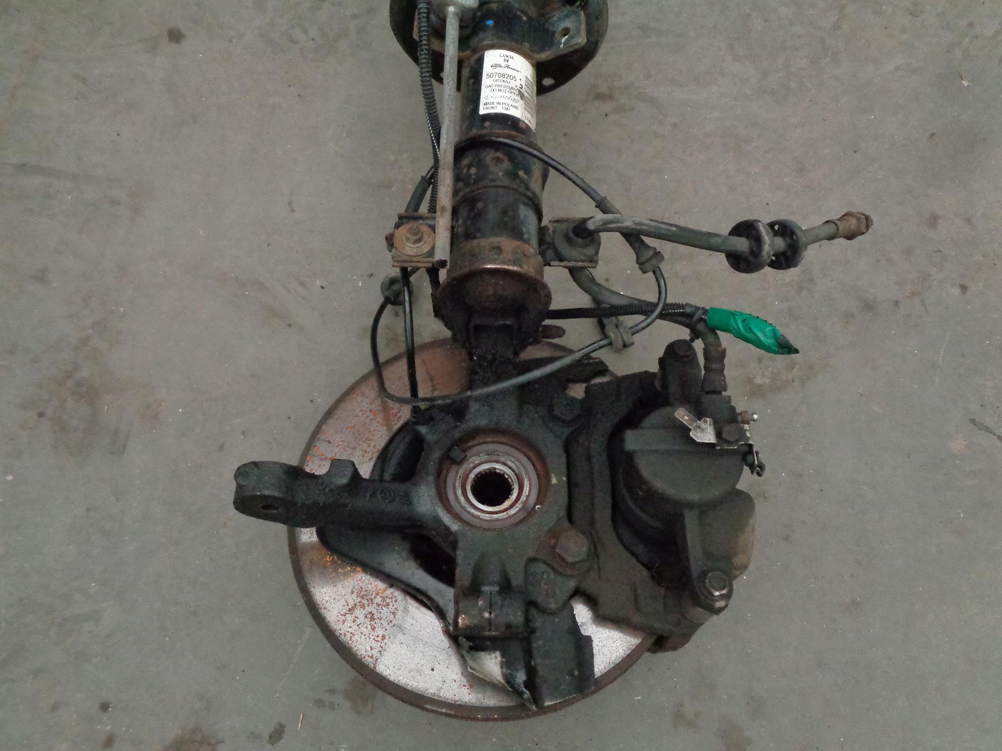 поворотный кулак, цапфа BRAVO 2 II 1.9 8V левый