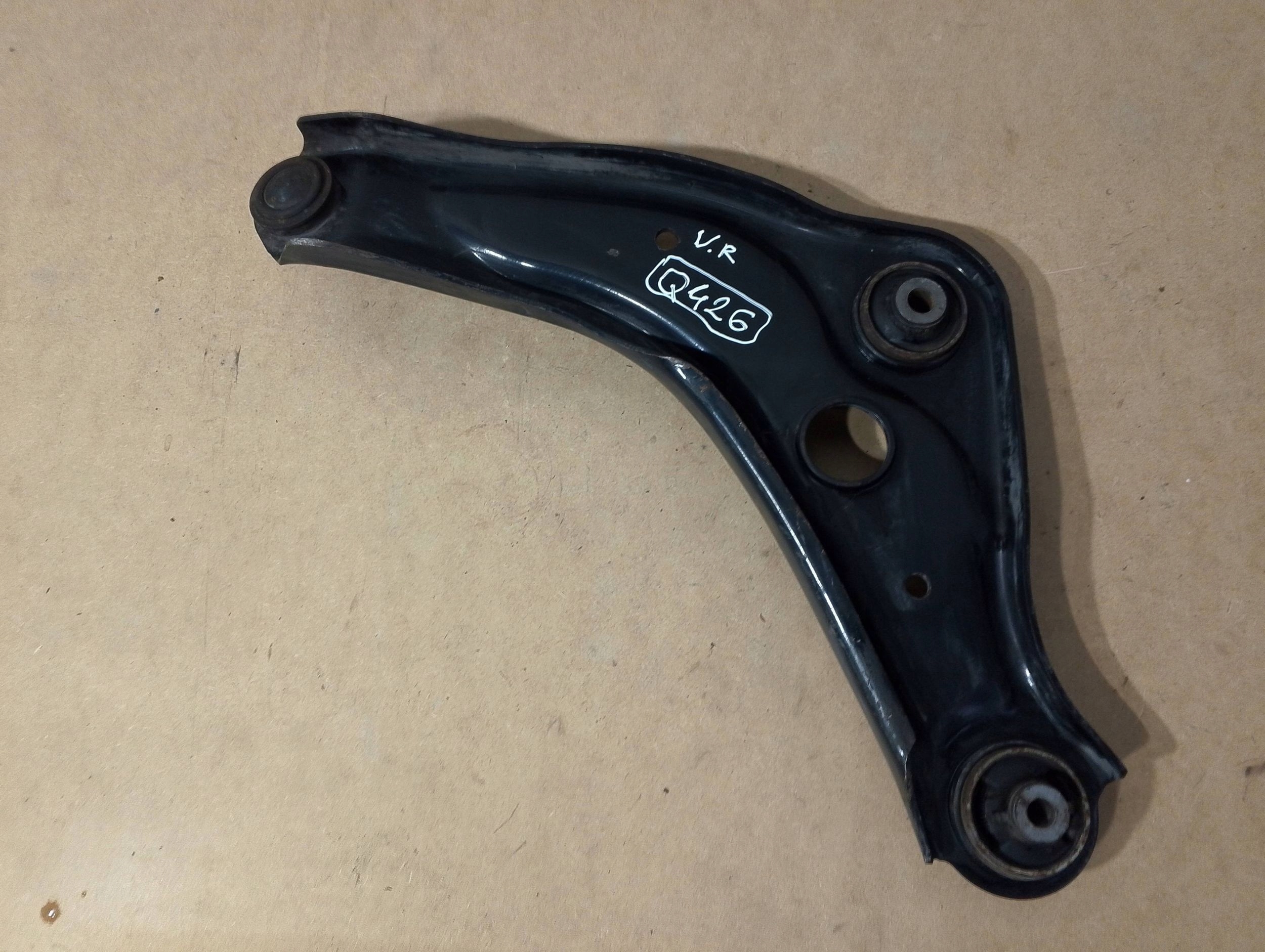 NISSAN QASHQAI J11 arm front front right 2013-2019 (Q426)