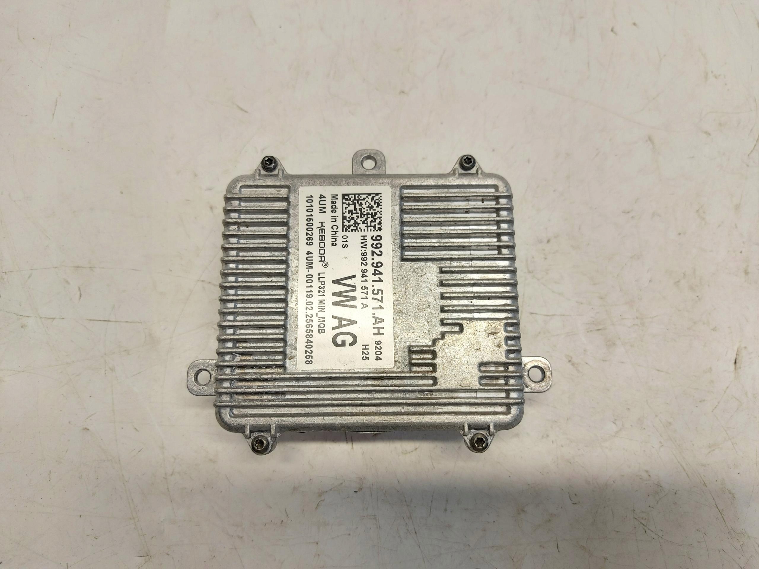 Skoda Elroq 5LJ iV85 , SUV control unit lights front right 992941571AH