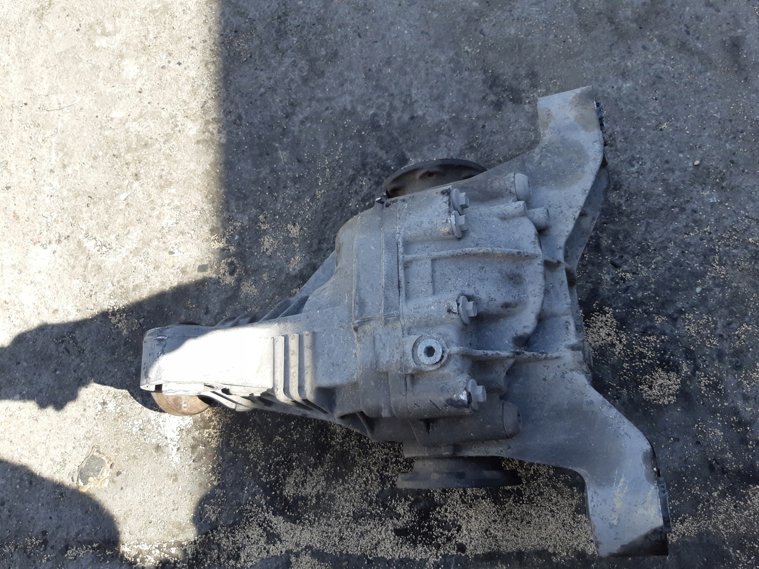 AUDI Q7 4L 3.0 TDI differential diff differential rear rear part 4460310019