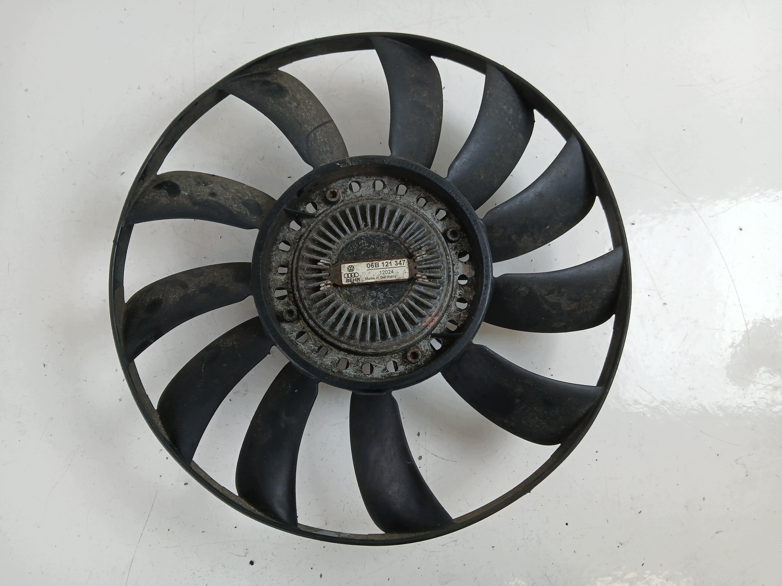 VW PASSAT B5 1.9 TDI ventilátor chladiče WISKOZA 06B121347