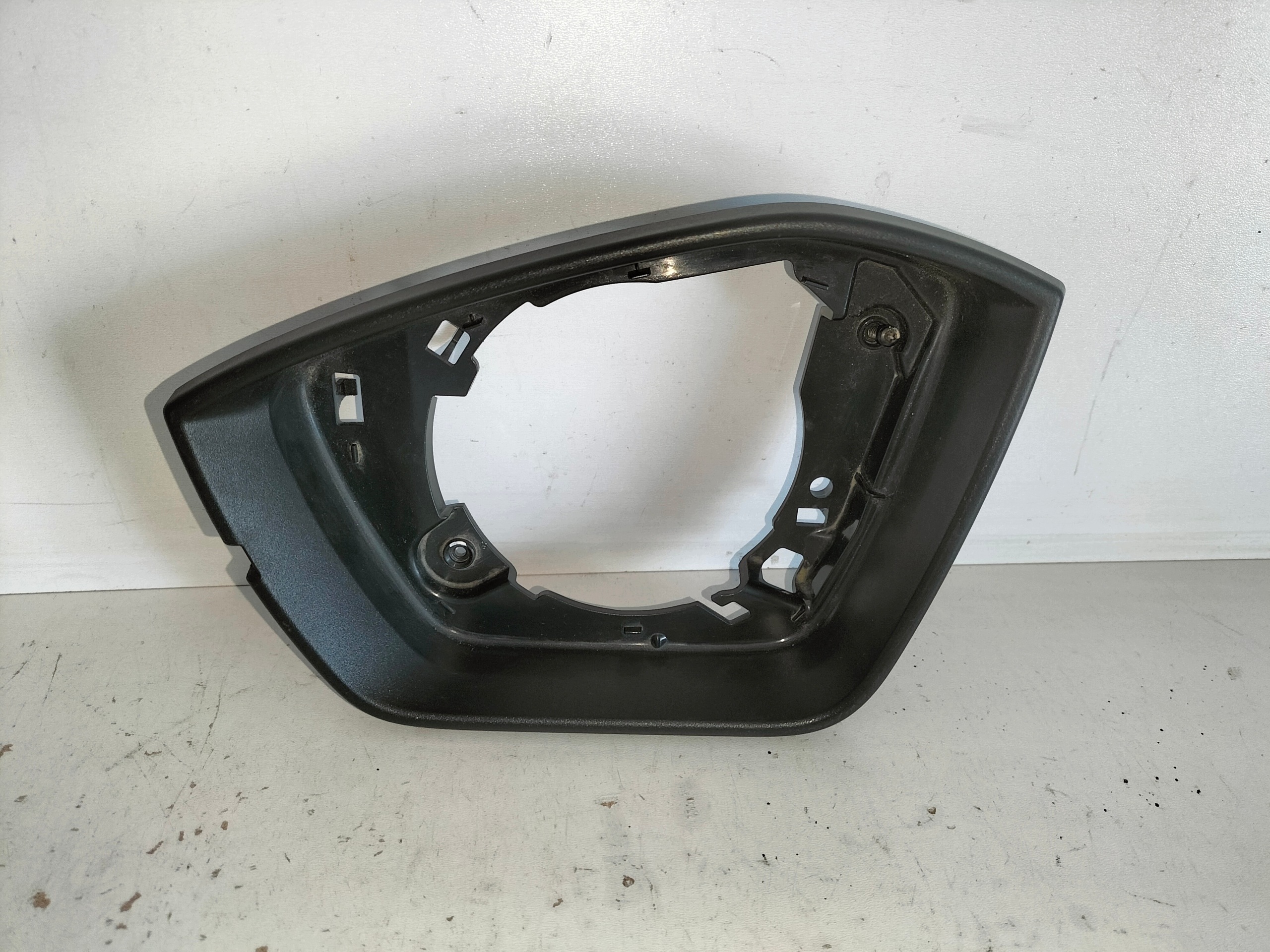 frame obramowka mirrors left SKODA OCTAVIA 4 IV 19