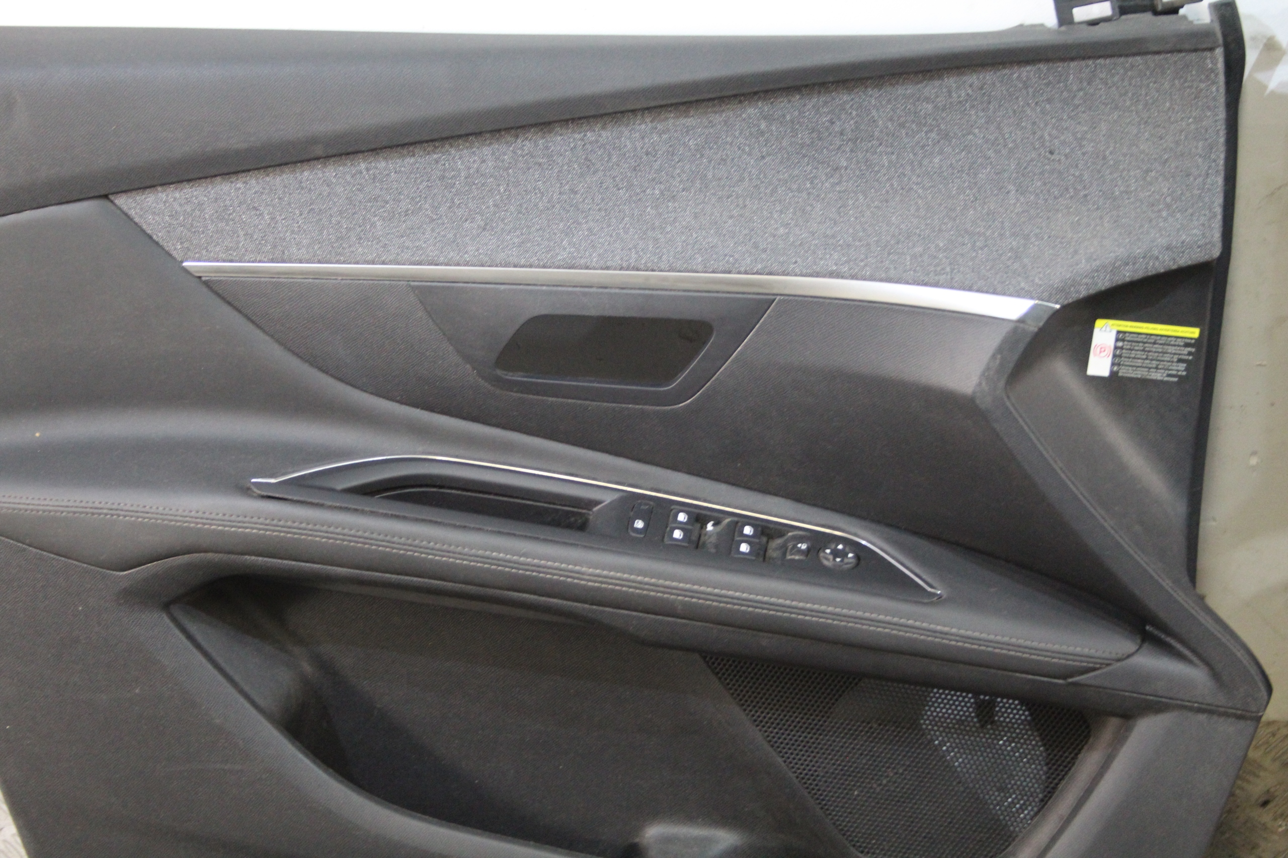 Sitze innere Halbleder PEUGEOT 3008 II