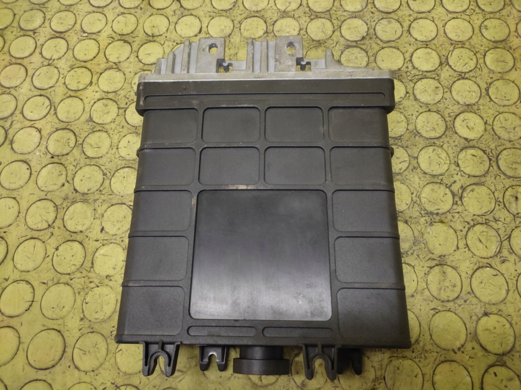 AUDI A4 B5 1.9 TDI control unit of the engine 0281001366/367