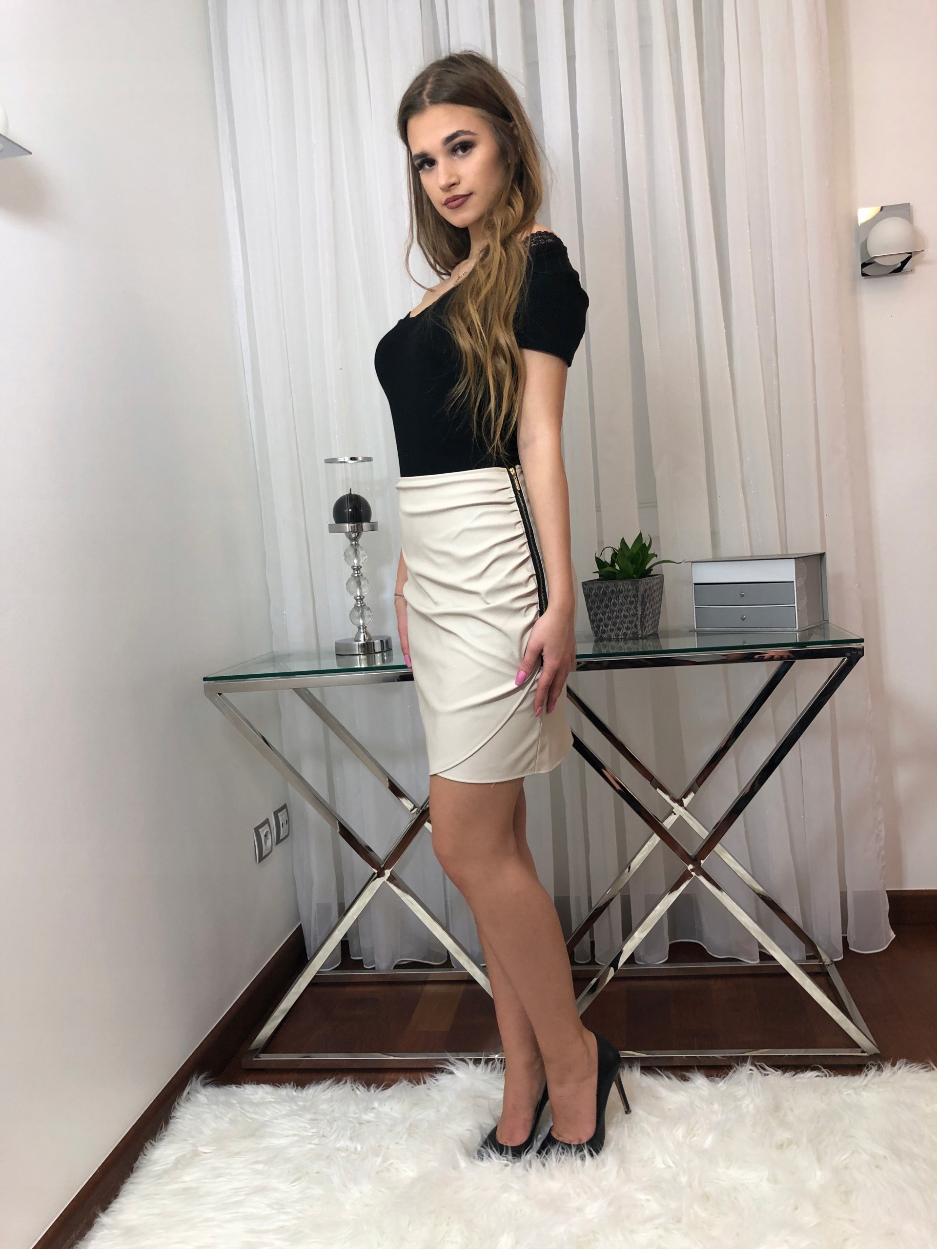 D7 SPÓDNICA MARSZCZONA ZAMEK BEŻ EKOSKÓRA R.44 Wzór dominujący bez wzoru