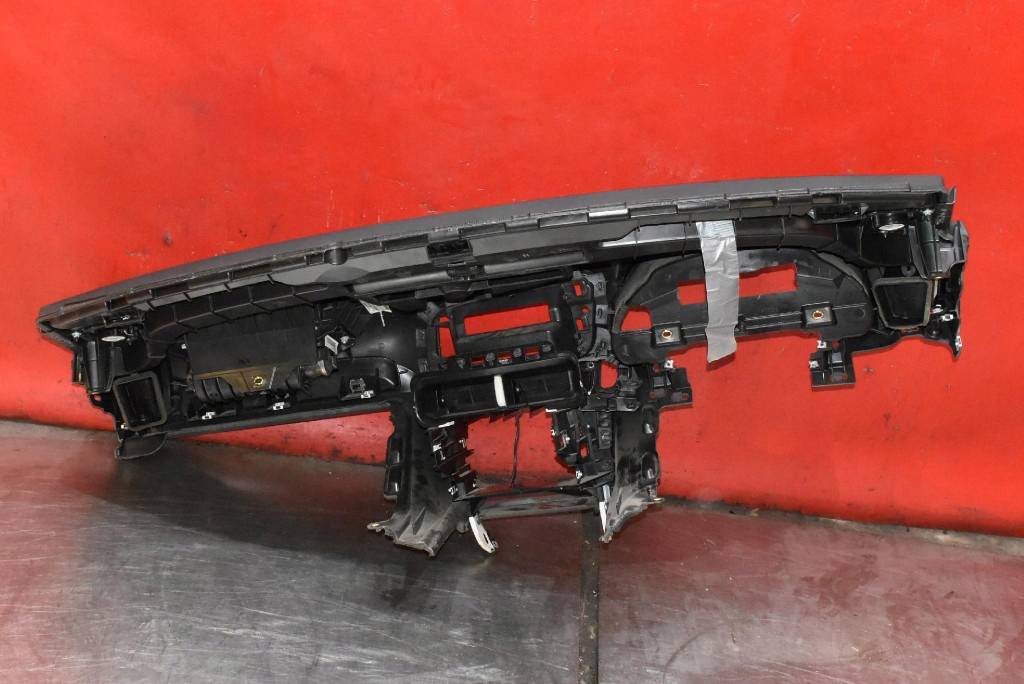 dashboard instrument panel console cockpit airbag EU AUDI Q5 8R 08-12