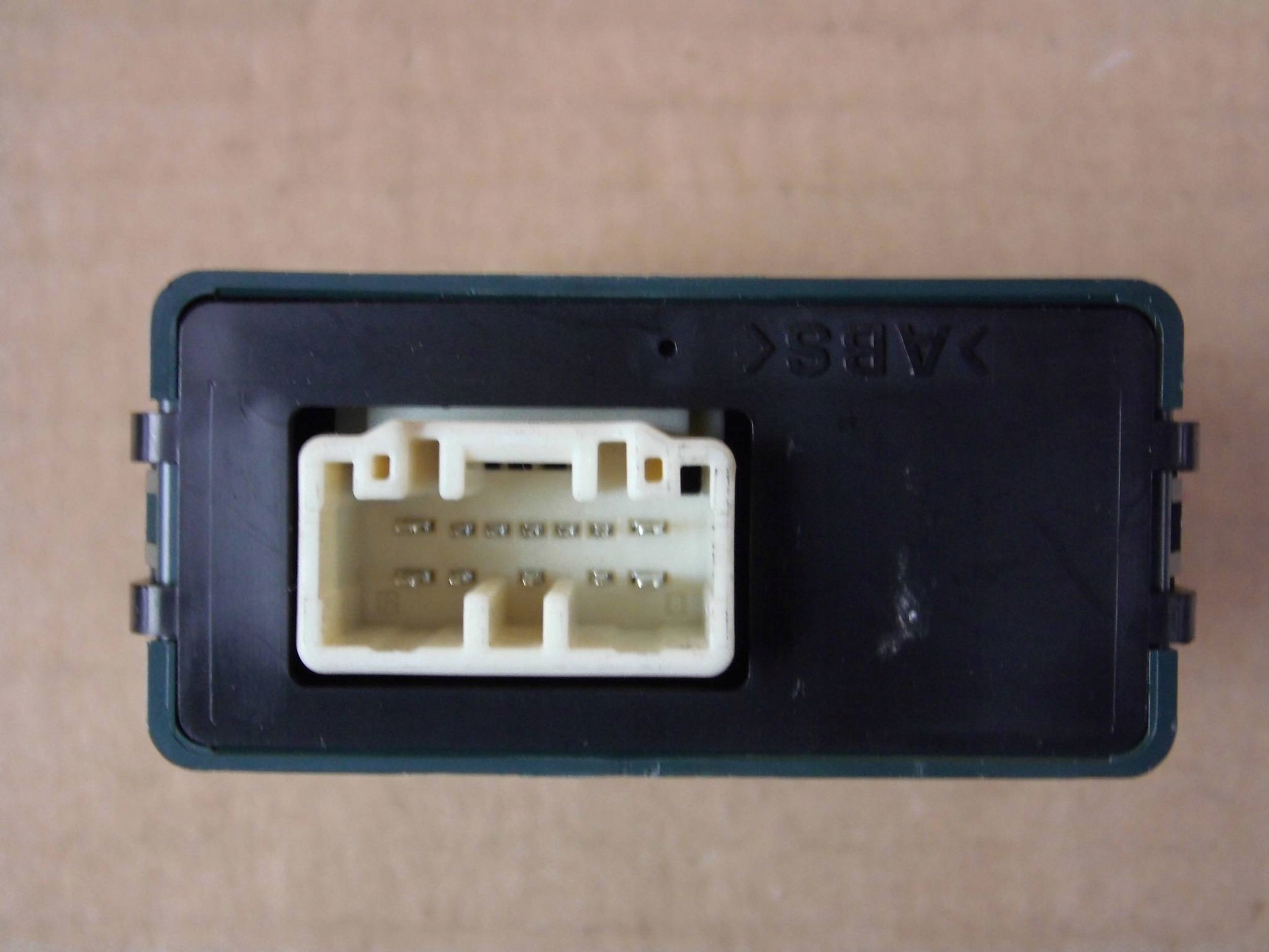 Toyota Yaris III module control unit relay 85970-52050