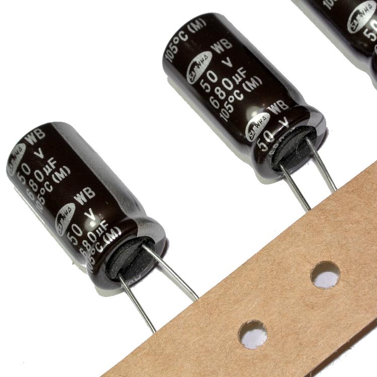 

680uF 50V 105 Ultra Low Impedance Wb Samwha [1szt]