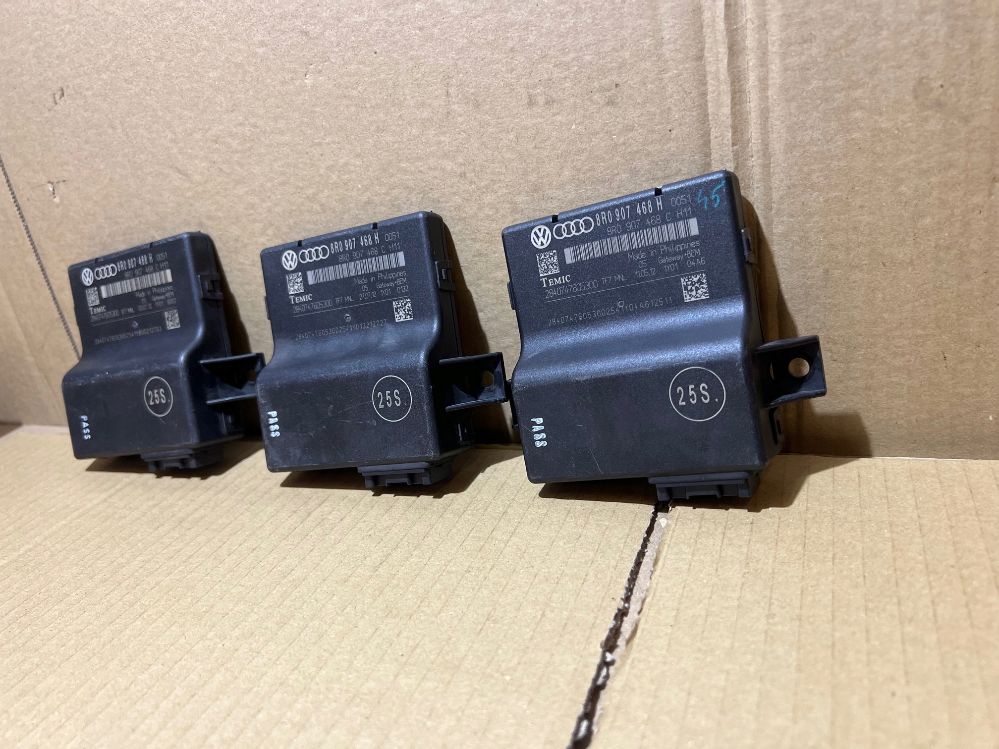 AUDI A4 A5 Q5 module control unit GATEWAY 8R0907468H