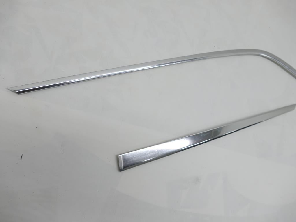 MERCEDES S W126 300 SE moulding door right front