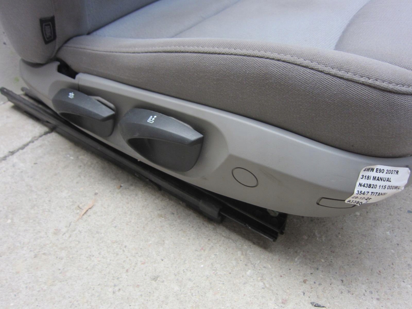 BMW 3 E90 E91 Sitz rechts des Beifahrers grau MATERIAL verkleidung
