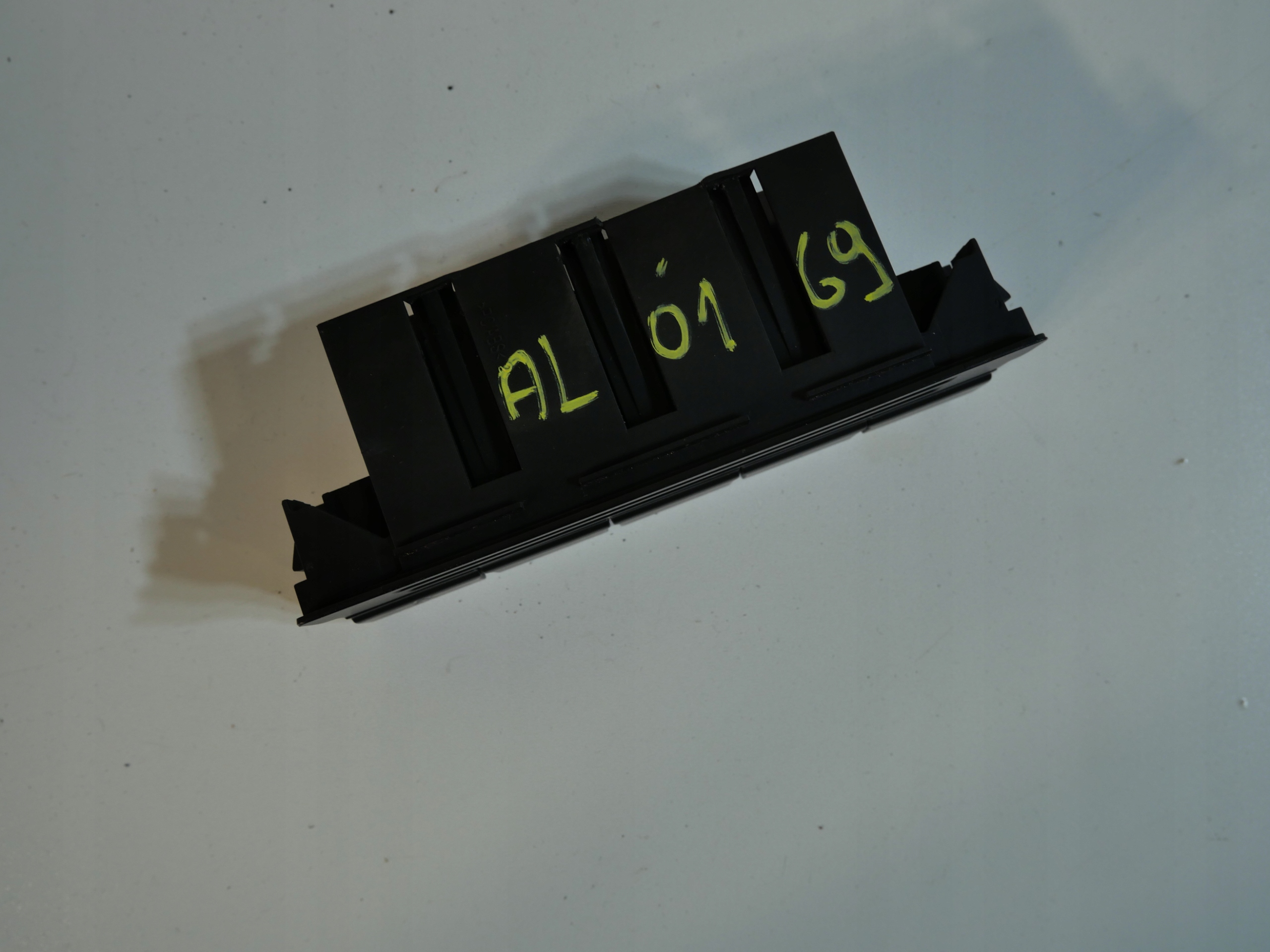 button switch ESP VW TIGUAN 5N1927132AF