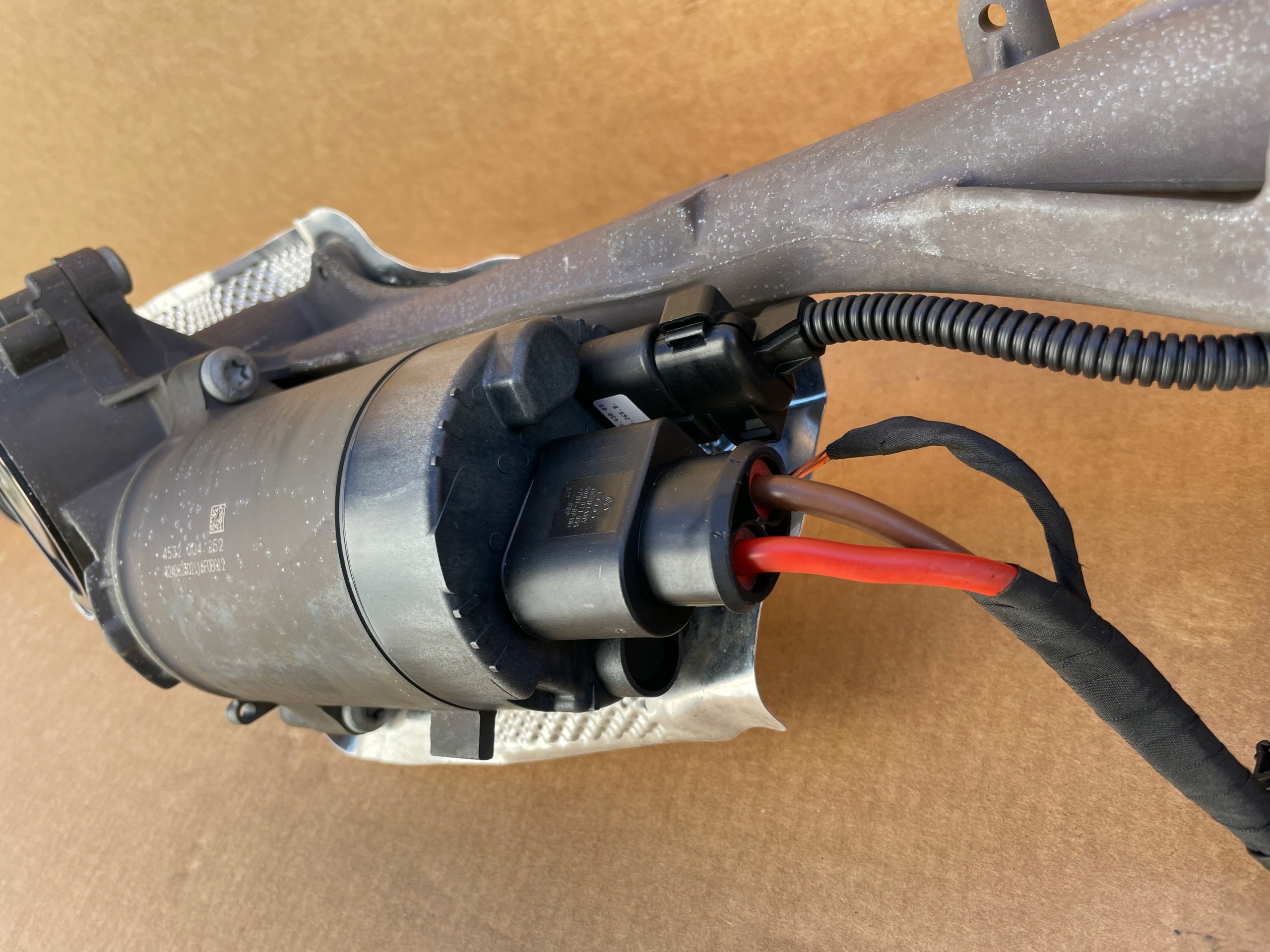 control 3Q1423053T VW SKODA as new complete