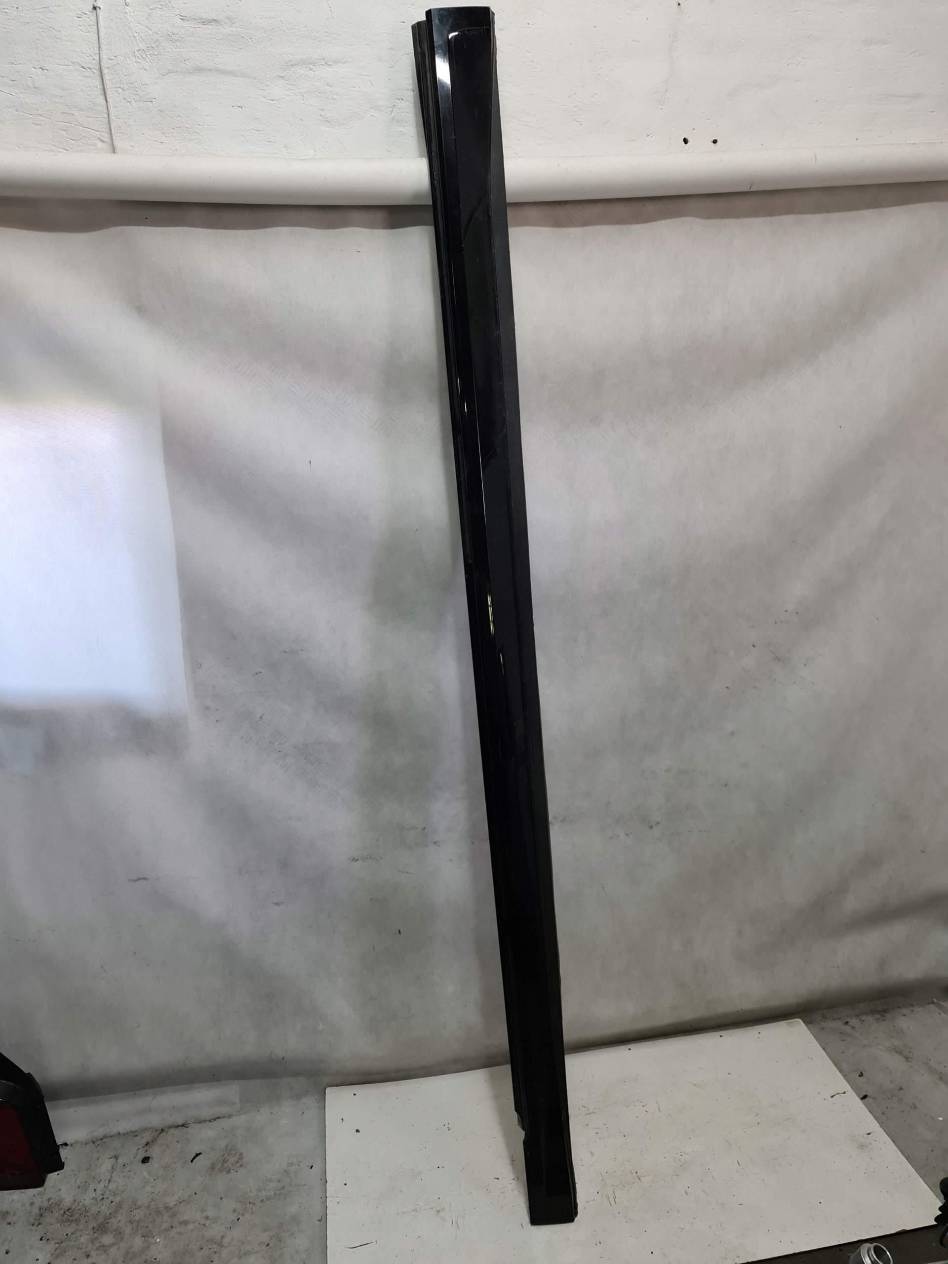 LISTWA PROGOWA AUDI A8 D5 4N4853855 LY9T