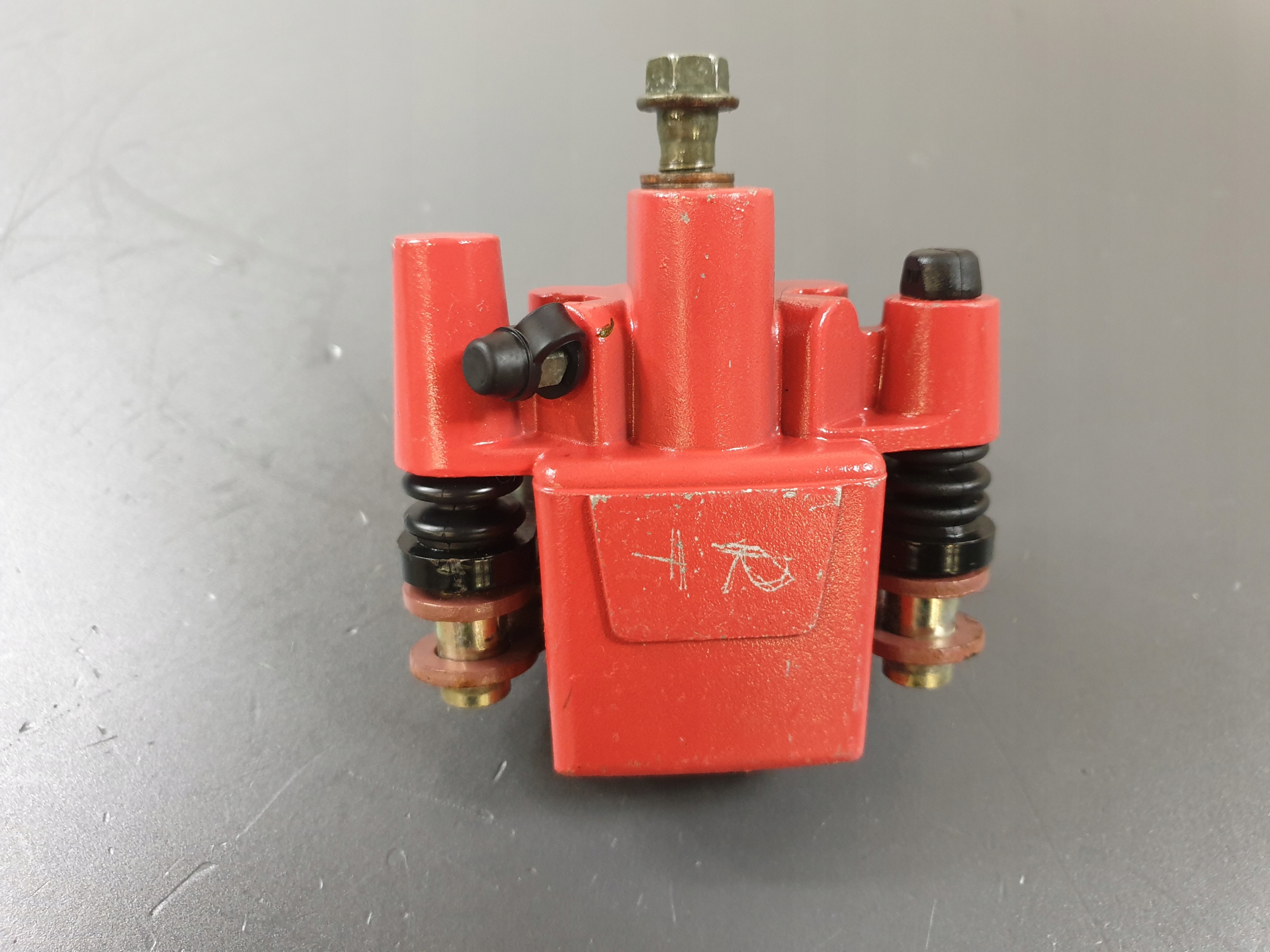 F3zacisk - Spy racing F3 quad Jinling 250 задний правый зажим