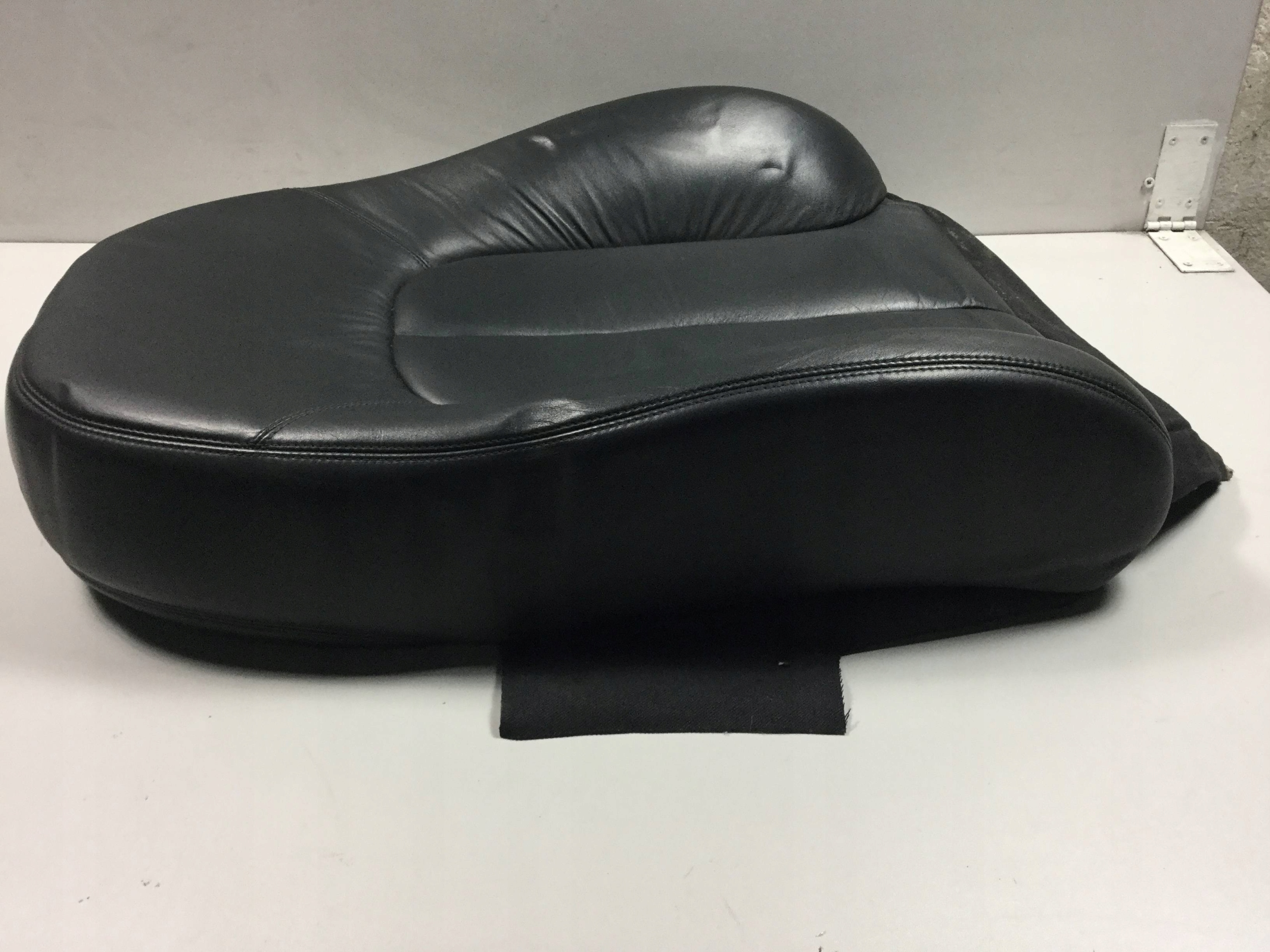 обшивка кресло 9C05 MERCEDES CL W215