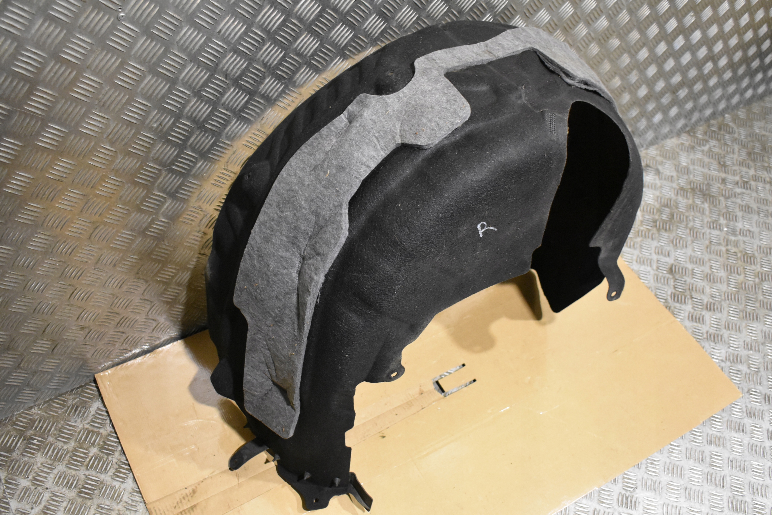 IDEALNE mudguard rear part rear. right MERCEDES W223 1