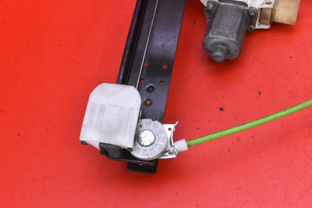window regulator left front EU 0130022287 FORD MONDEO MK4 KOMBI 07-10