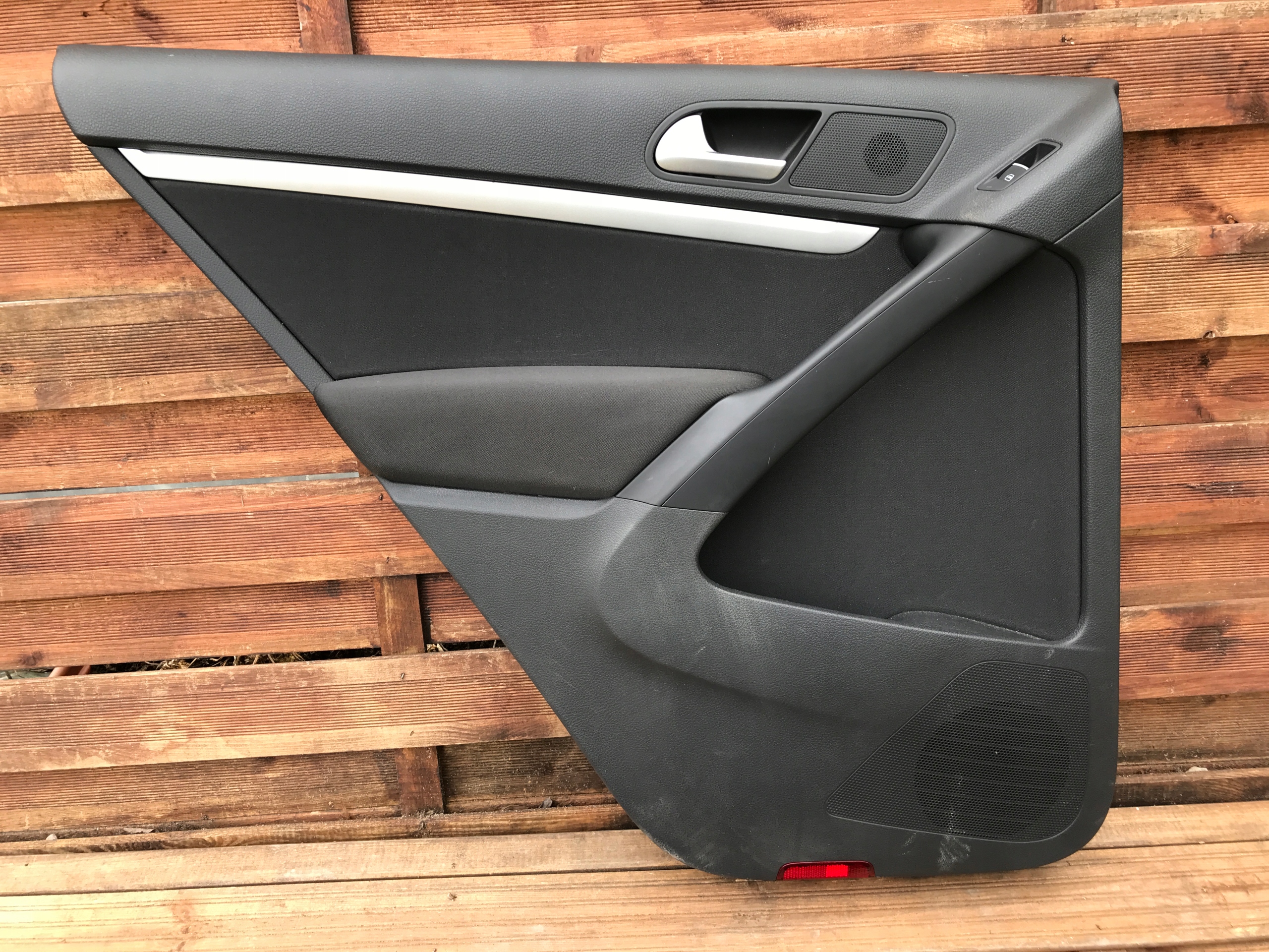 side door left rear part VW TIGUAN 5N0867211